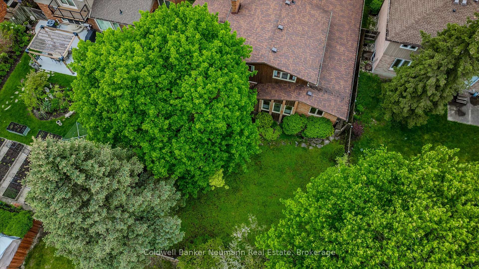 Photo 43 of 15 Hands Drive, Guelph, Kortright East — HOMEH