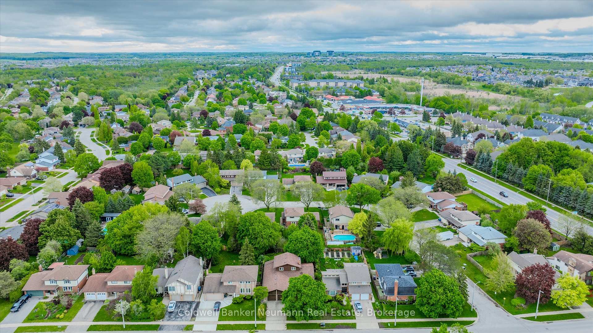 Photo 44 of 15 Hands Drive, Guelph, Kortright East — HOMEH