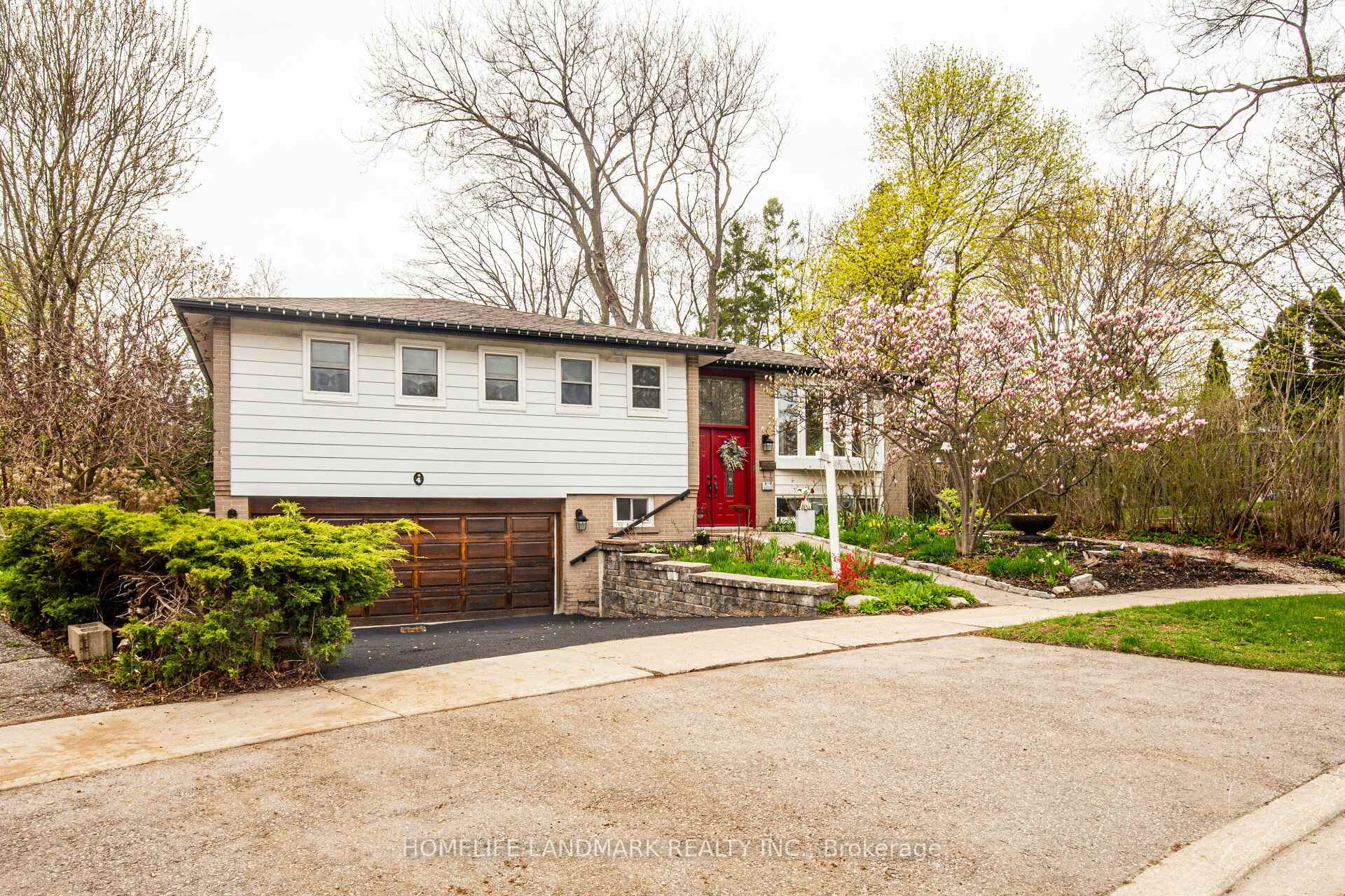 Front of 4 Steepmaple Grove