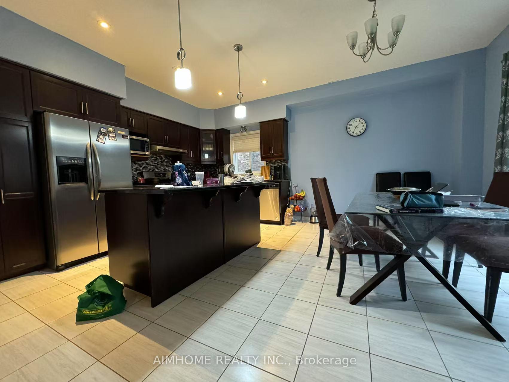 Photo 6 of 670 Indian Grass Street, Waterloo, Columbia Forest — HOMEH