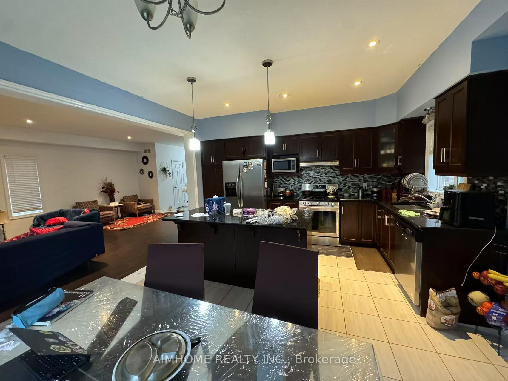 Photo 13 of 670 Indian Grass Street, Waterloo, Columbia Forest — HOMEH