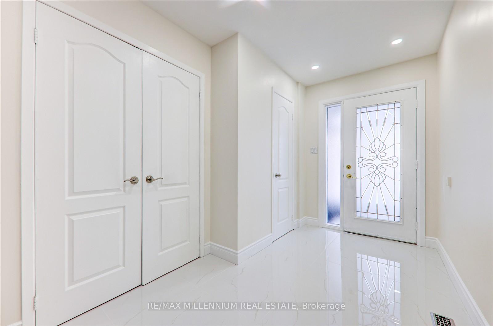 Photo 20 of 13 Ebby Avenue, Brampton, Heart Lake West — HOMEH