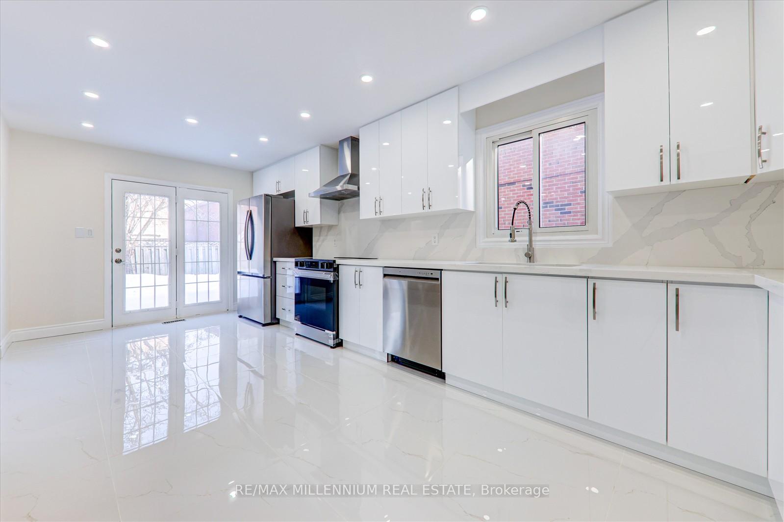Photo 21 of 13 Ebby Avenue, Brampton, Heart Lake West — HOMEH