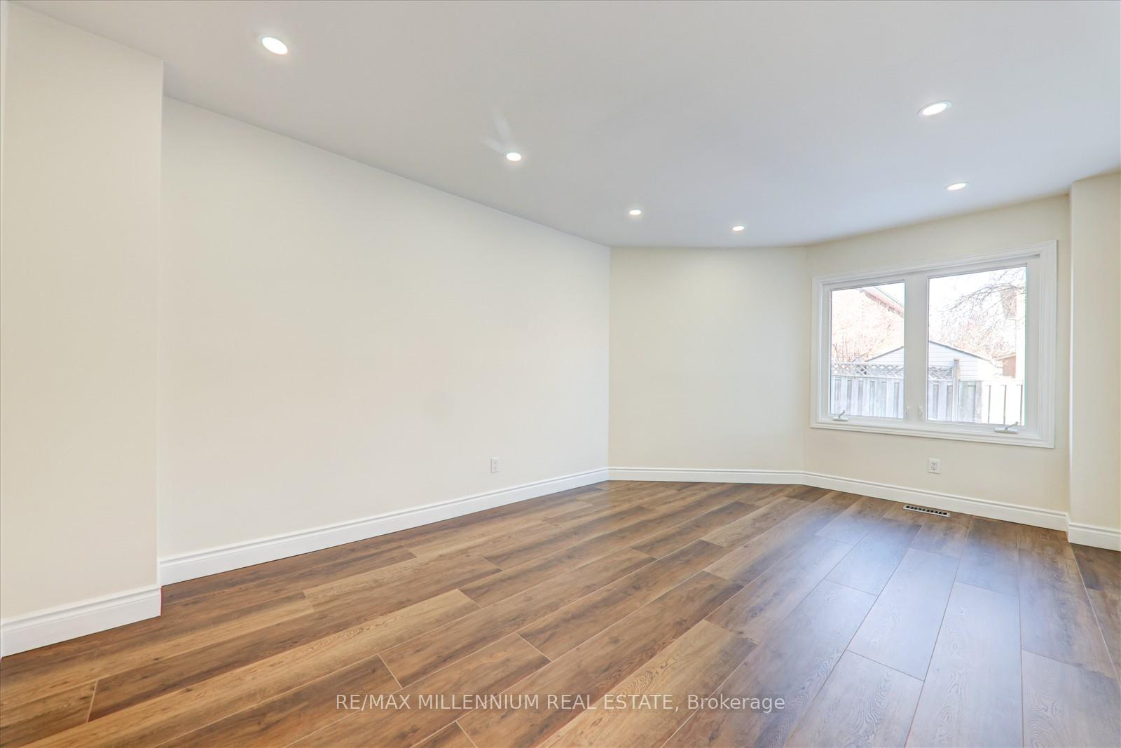 Photo 8 of 13 Ebby Avenue, Brampton, Heart Lake West — HOMEH