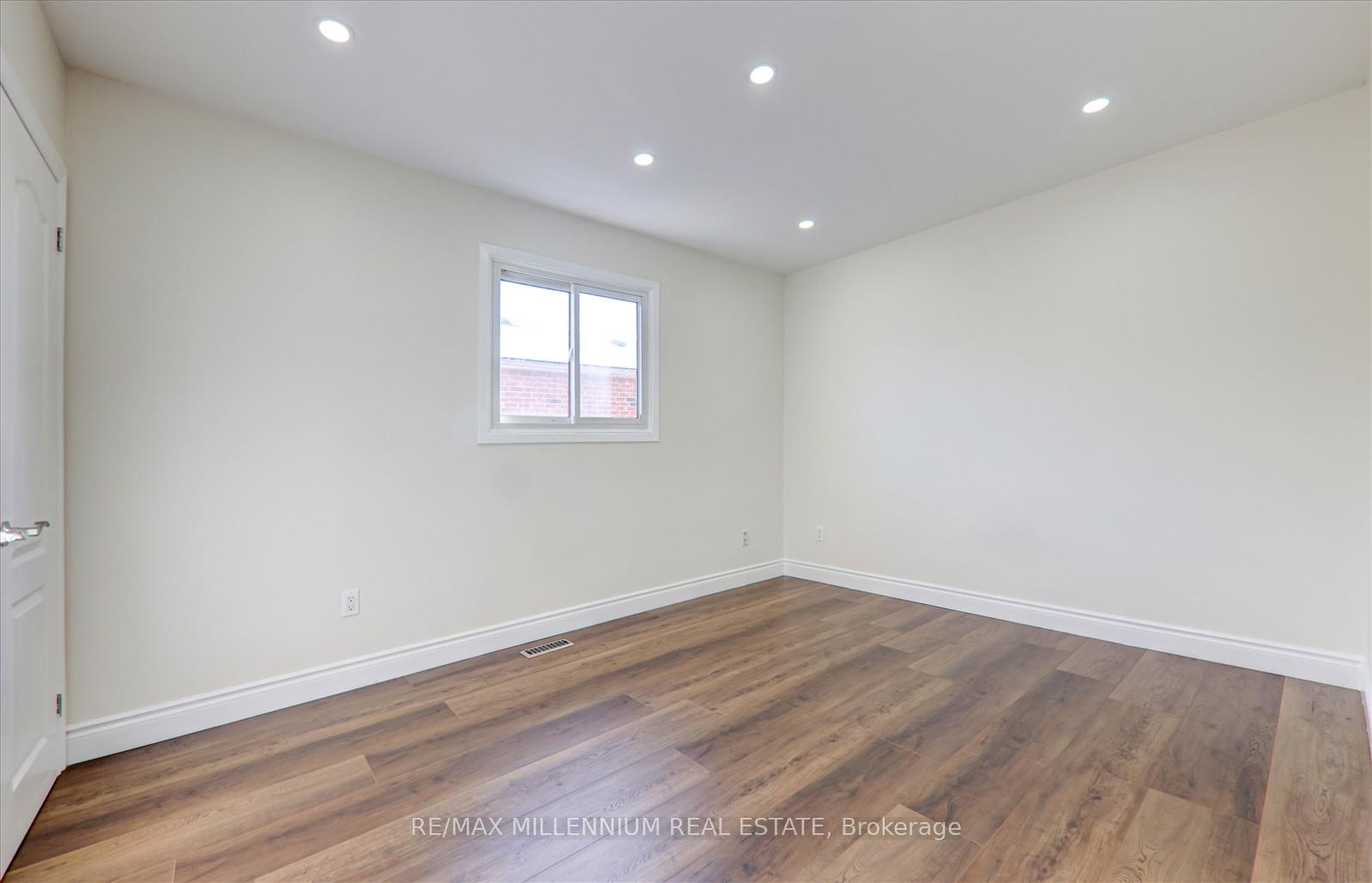 Photo 15 of 13 Ebby Avenue, Brampton, Heart Lake West — HOMEH