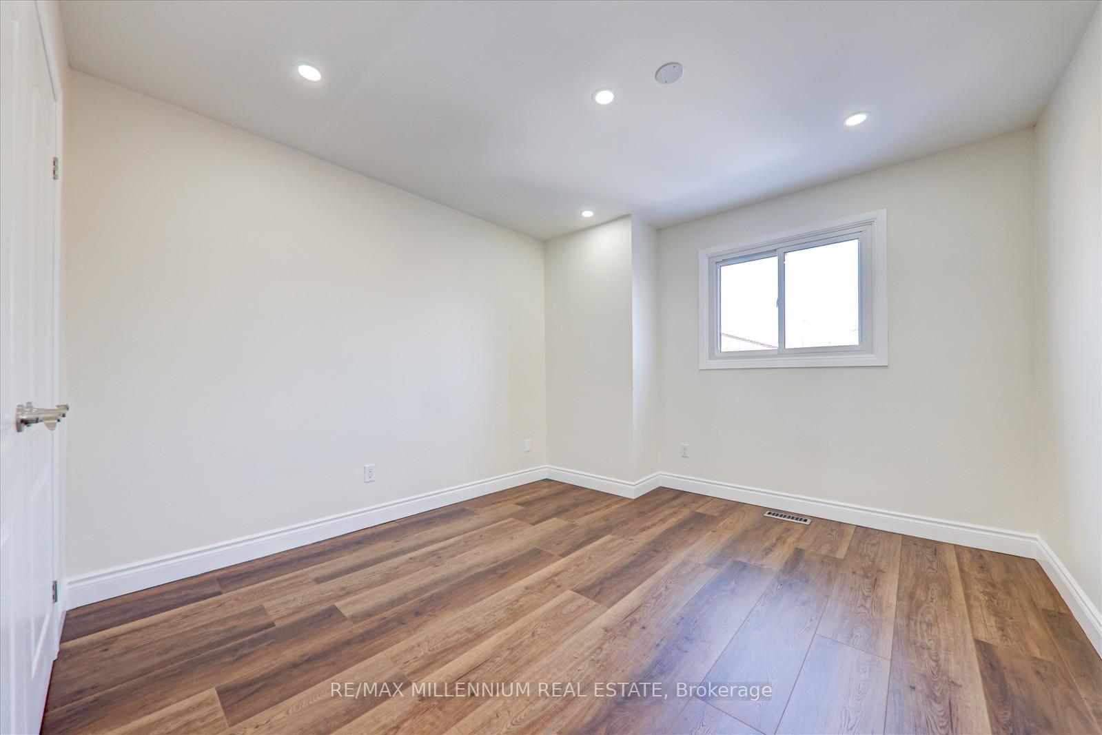 Photo 19 of 13 Ebby Avenue, Brampton, Heart Lake West — HOMEH