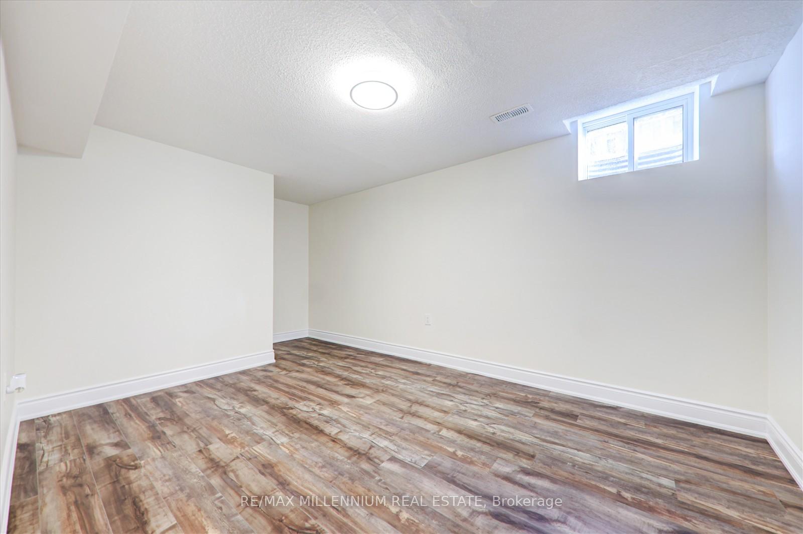 Photo 28 of 13 Ebby Avenue, Brampton, Heart Lake West — HOMEH