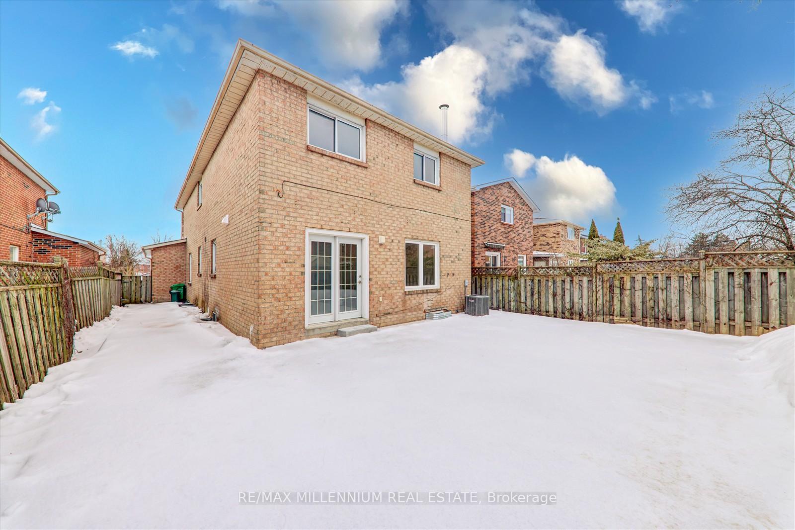 Photo 34 of 13 Ebby Avenue, Brampton, Heart Lake West — HOMEH