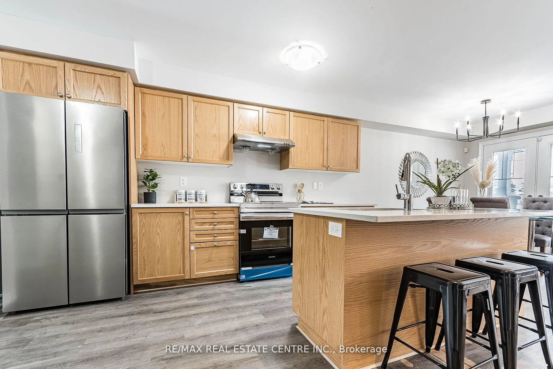 Photo 13 of 10 Utter Place, Hamilton, Stoney Creek Mountain — HOMEH