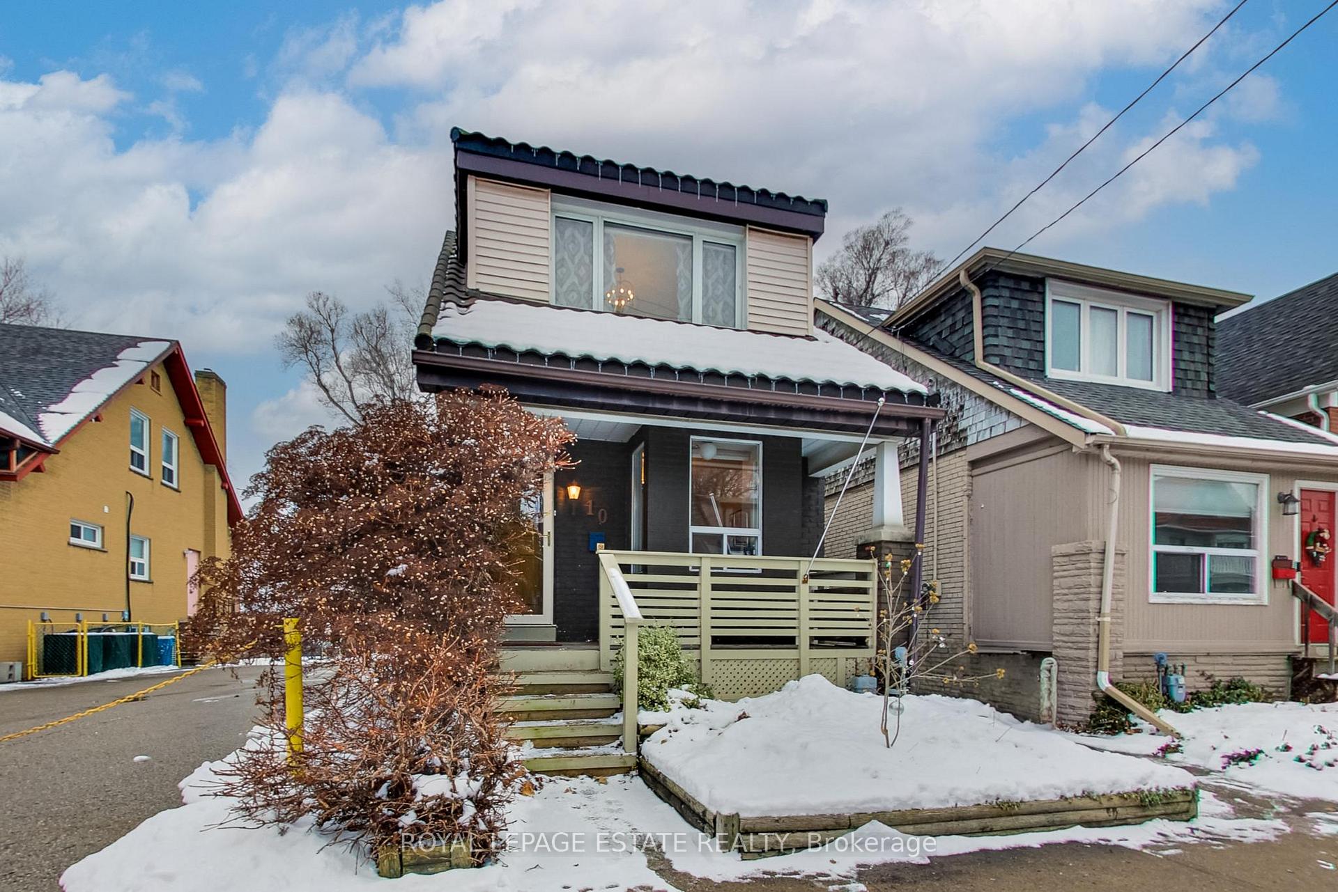 Front of 10 Amroth Avenue
