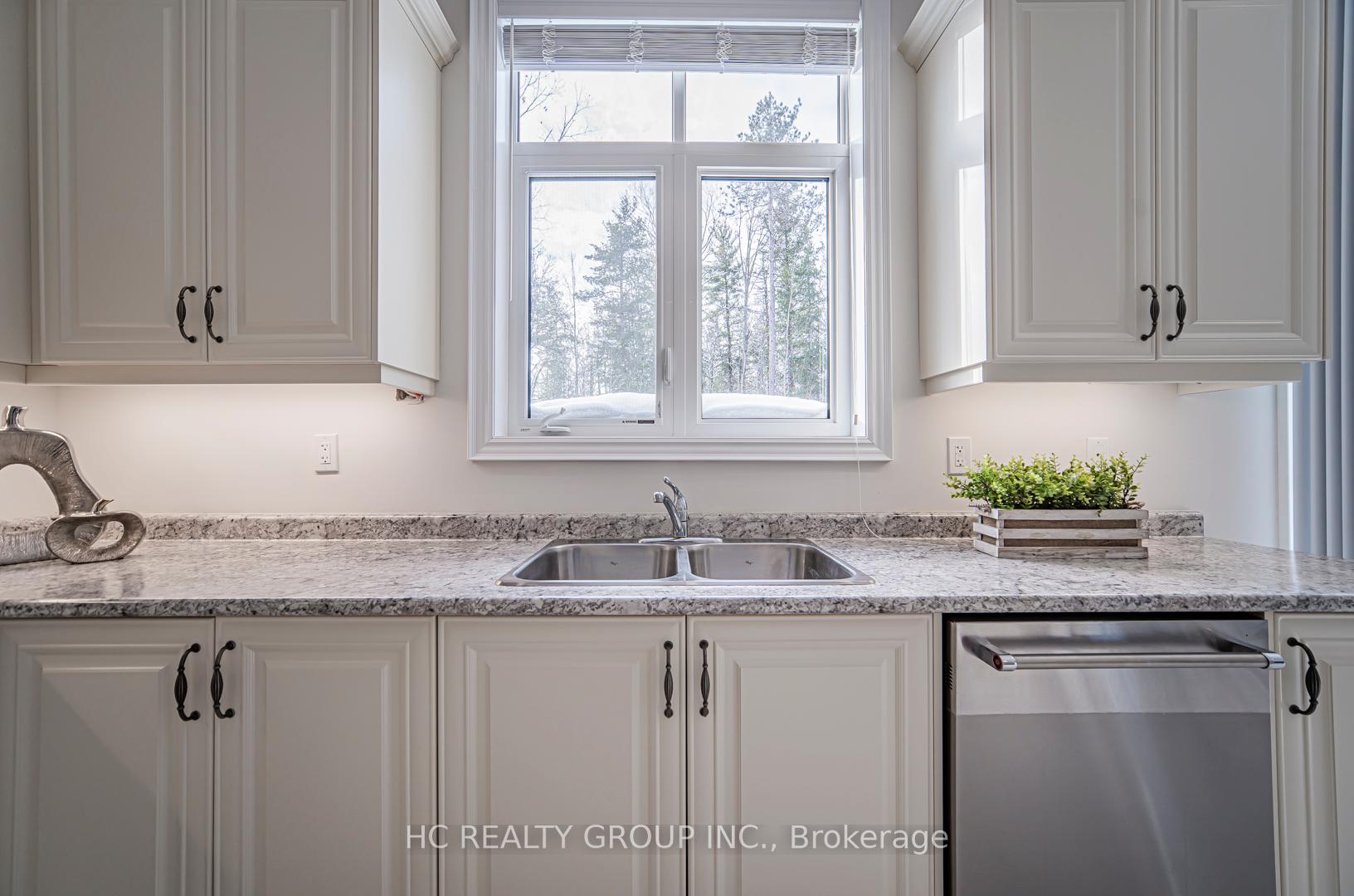 Photo 20 of 15 Trail Boulevard, Springwater, Minesing — HOMEH