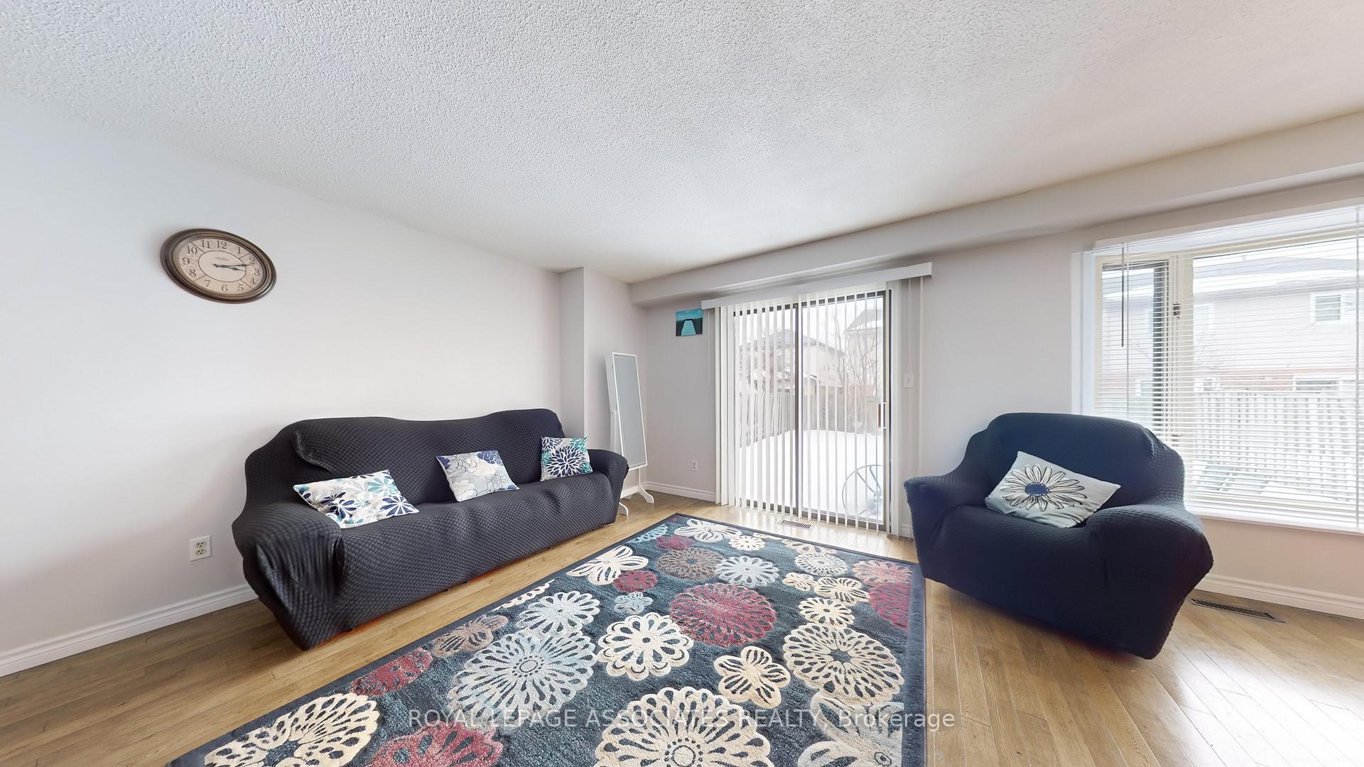 Photo 18 of 5 Rustywood Drive, Brampton, Fletcher's West — HOMEH