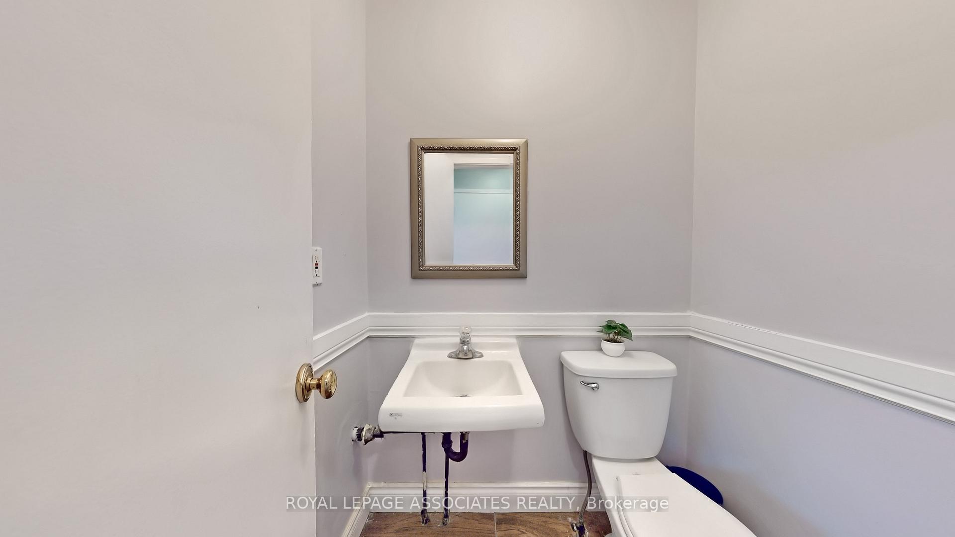 Photo 17 of 5 Rustywood Drive, Brampton, Fletcher's West — HOMEH