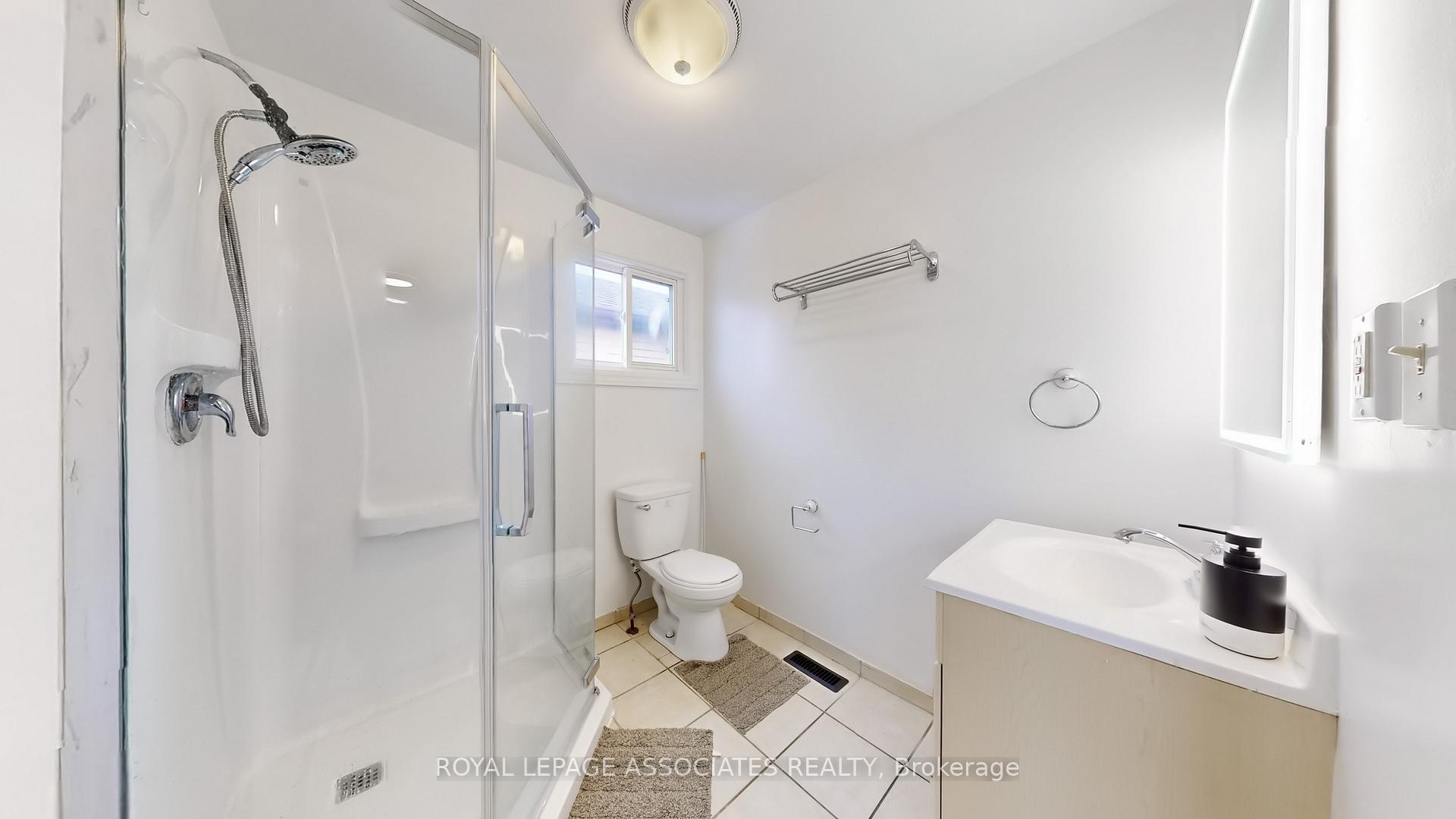 Photo 33 of 5 Rustywood Drive, Brampton, Fletcher's West — HOMEH