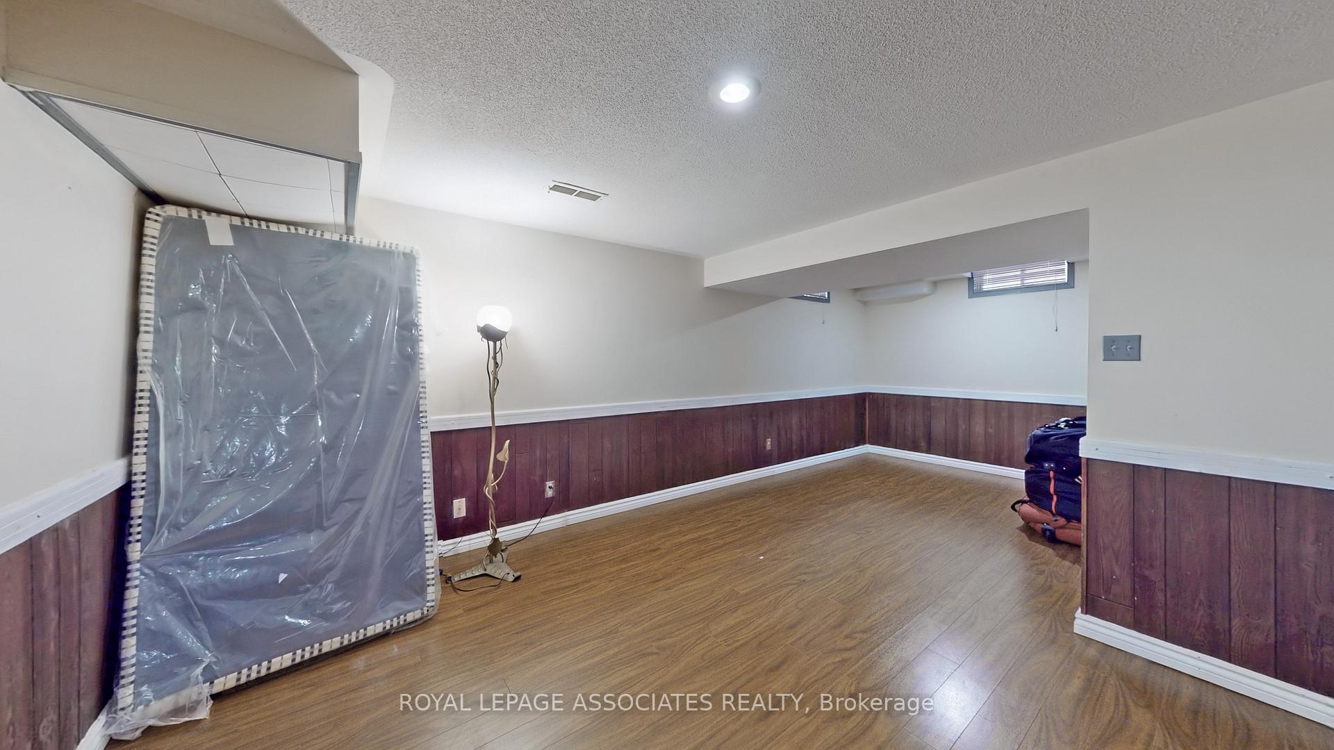 Photo 48 of 5 Rustywood Drive, Brampton, Fletcher's West — HOMEH