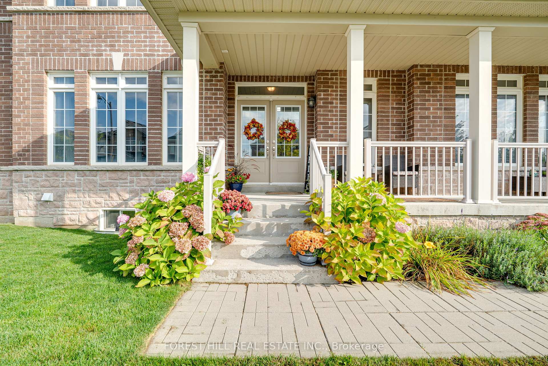 Photo 4 of 701 Cook Crescent, Shelburne — HOMEH