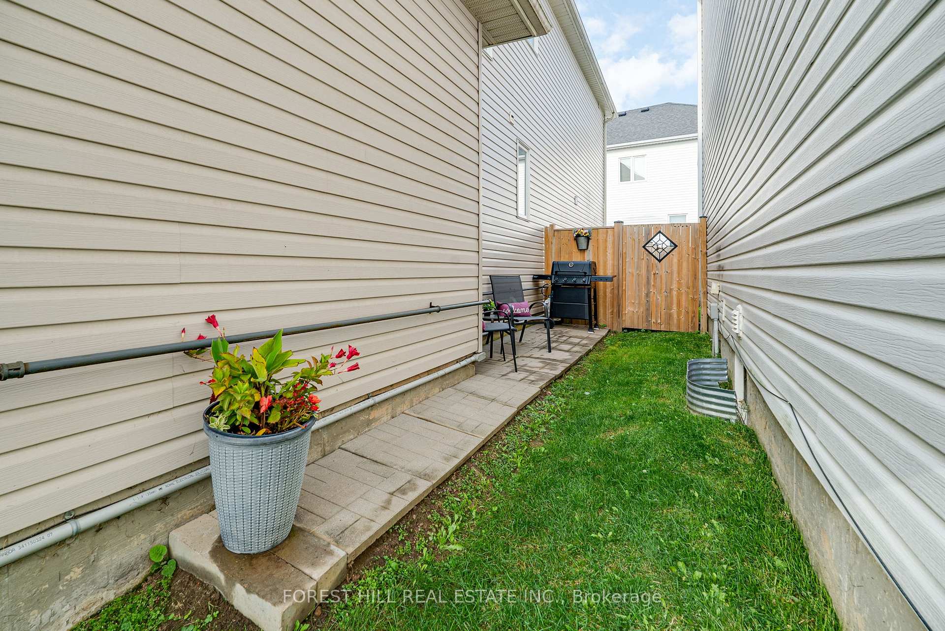 Photo 31 of 701 Cook Crescent, Shelburne — HOMEH