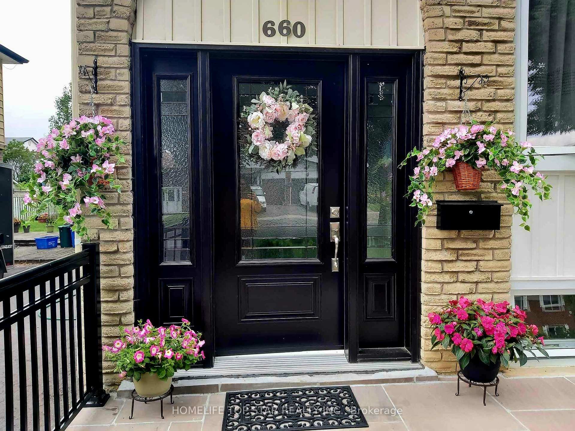 Front of 660 Berwick Crescent