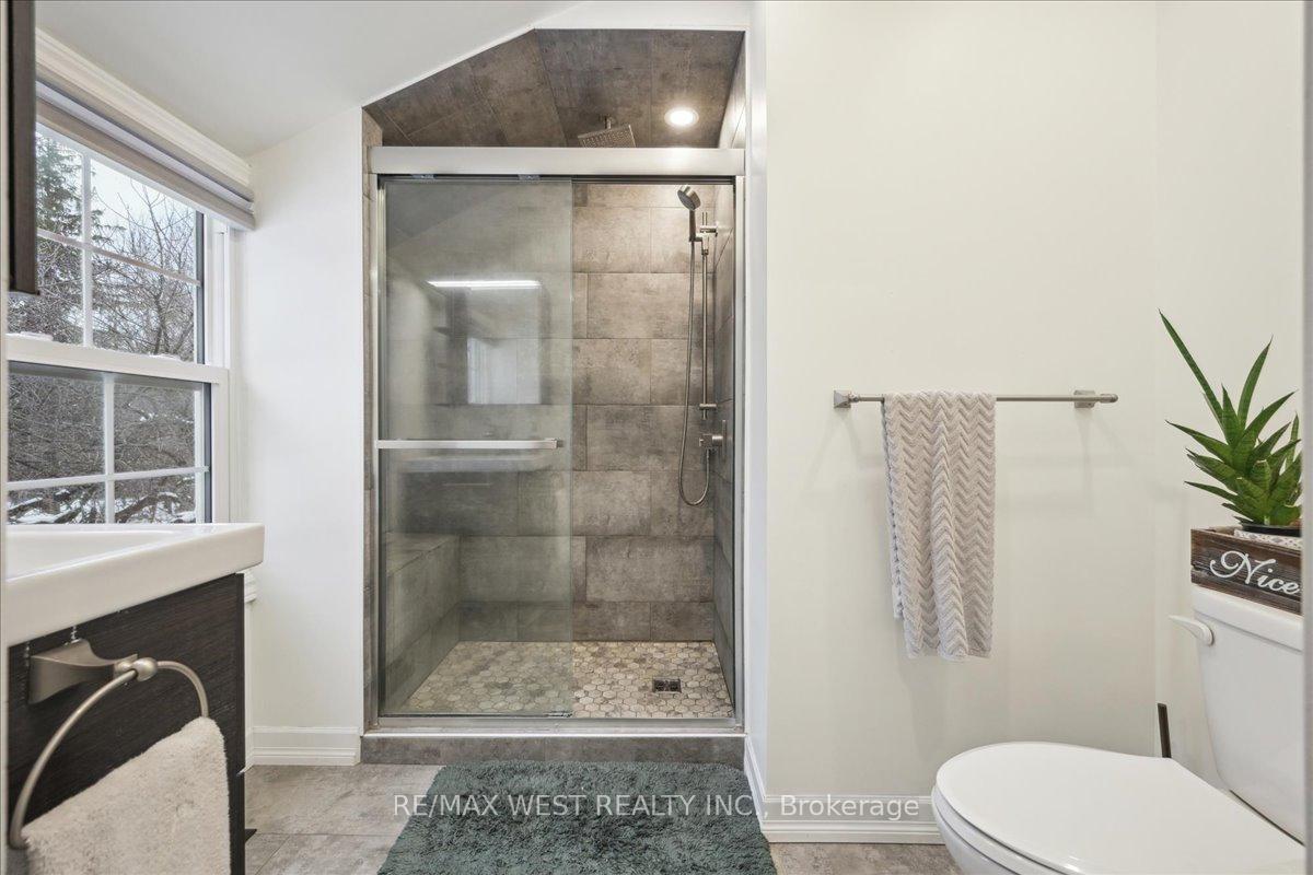 Photo 6 of 338 Parkside Drive, Hamilton, Waterdown — HOMEH