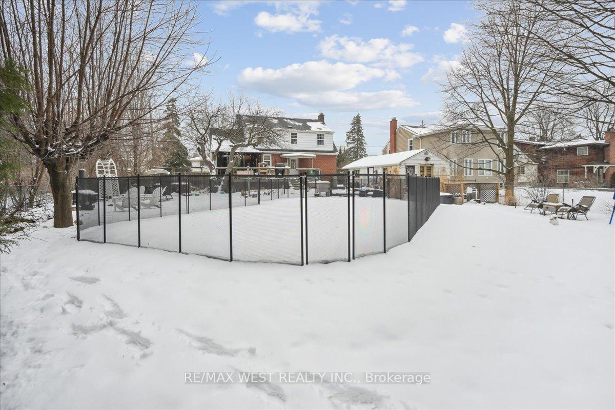 Photo 12 of 338 Parkside Drive, Hamilton, Waterdown — HOMEH