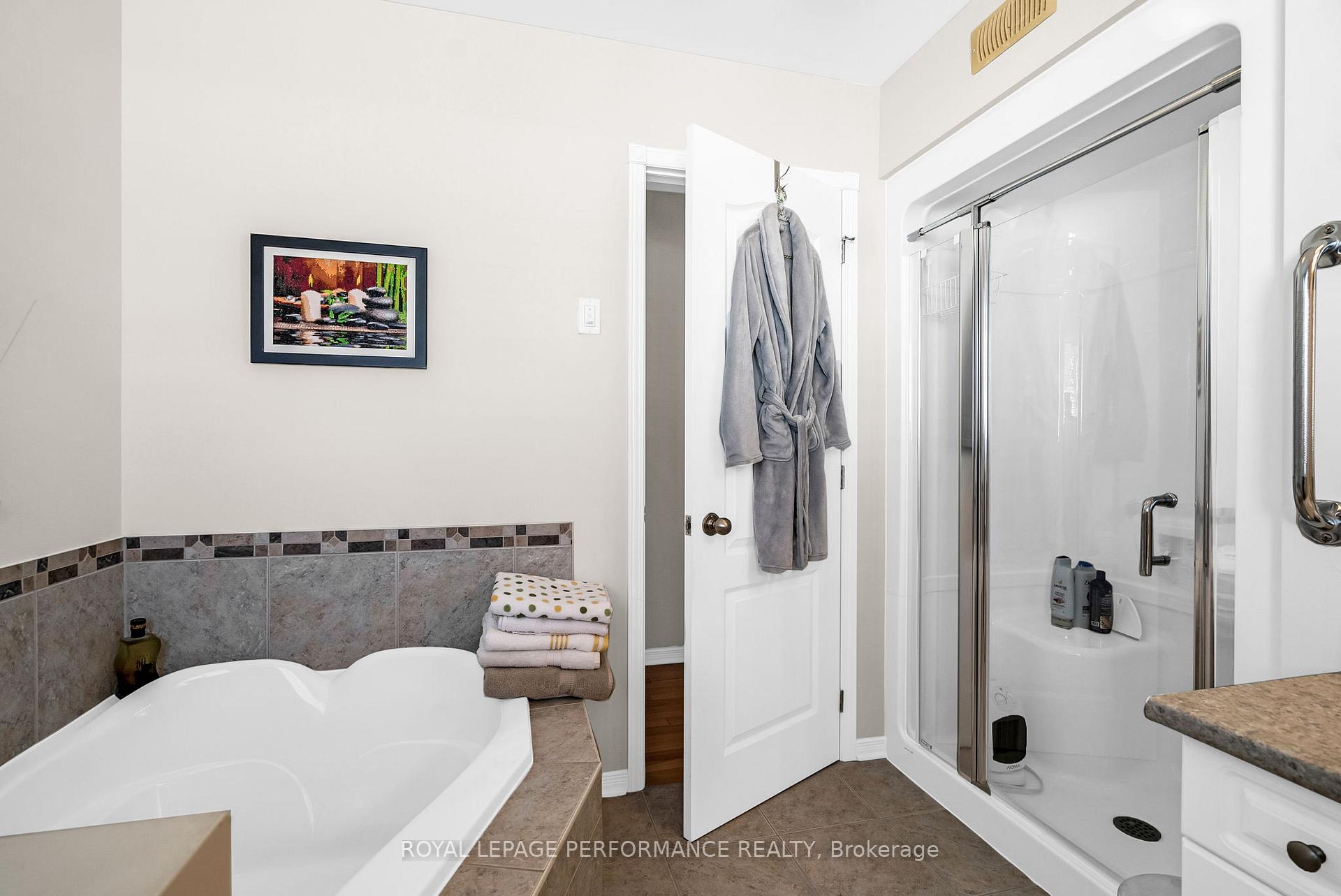 Photo 11 of 2029 Concorde Avenue, Cornwall — HOMEH