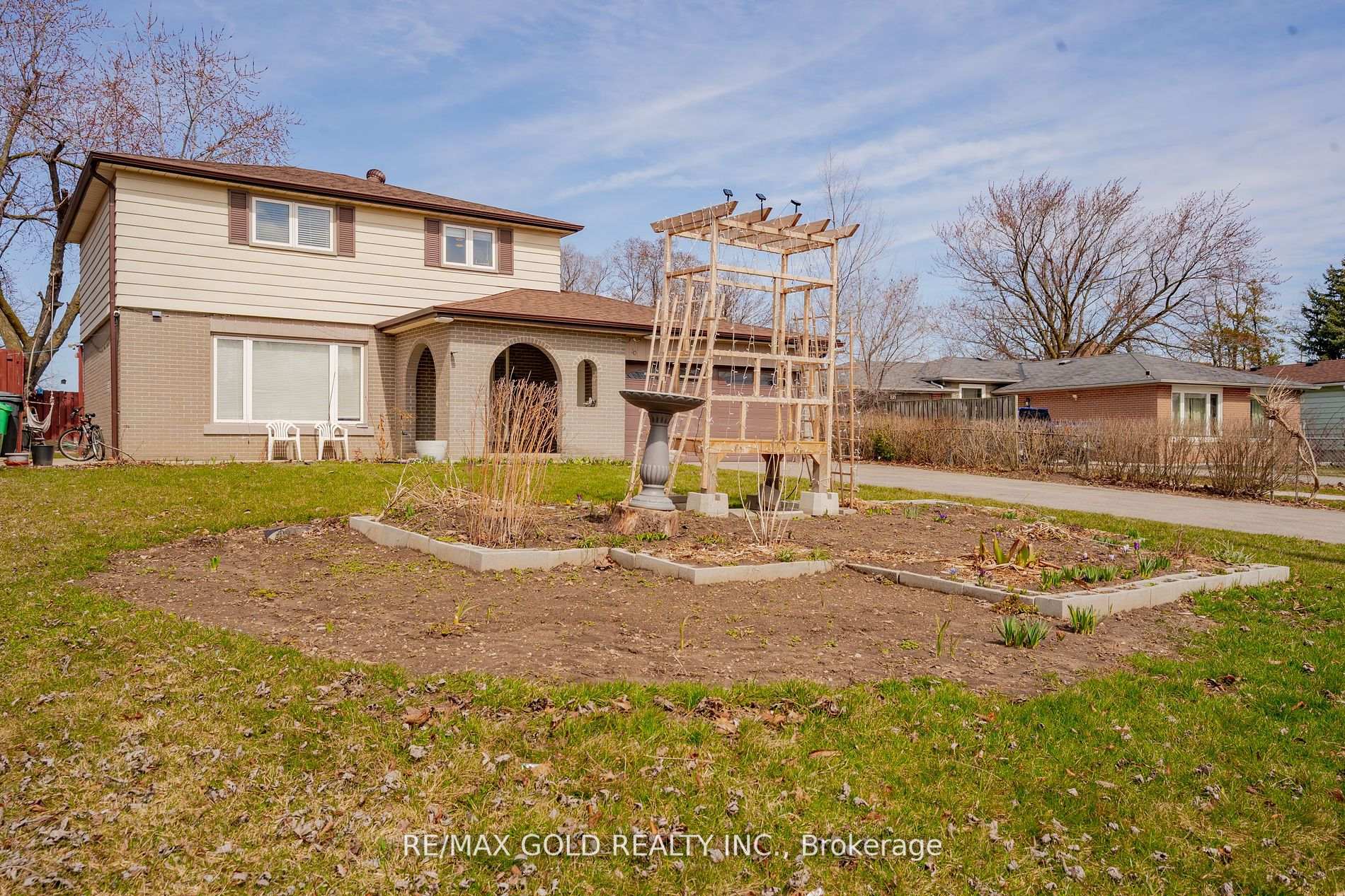 Photo 28 of 30 Dunblaine Crescent, Brampton, Southgate — HOMEH