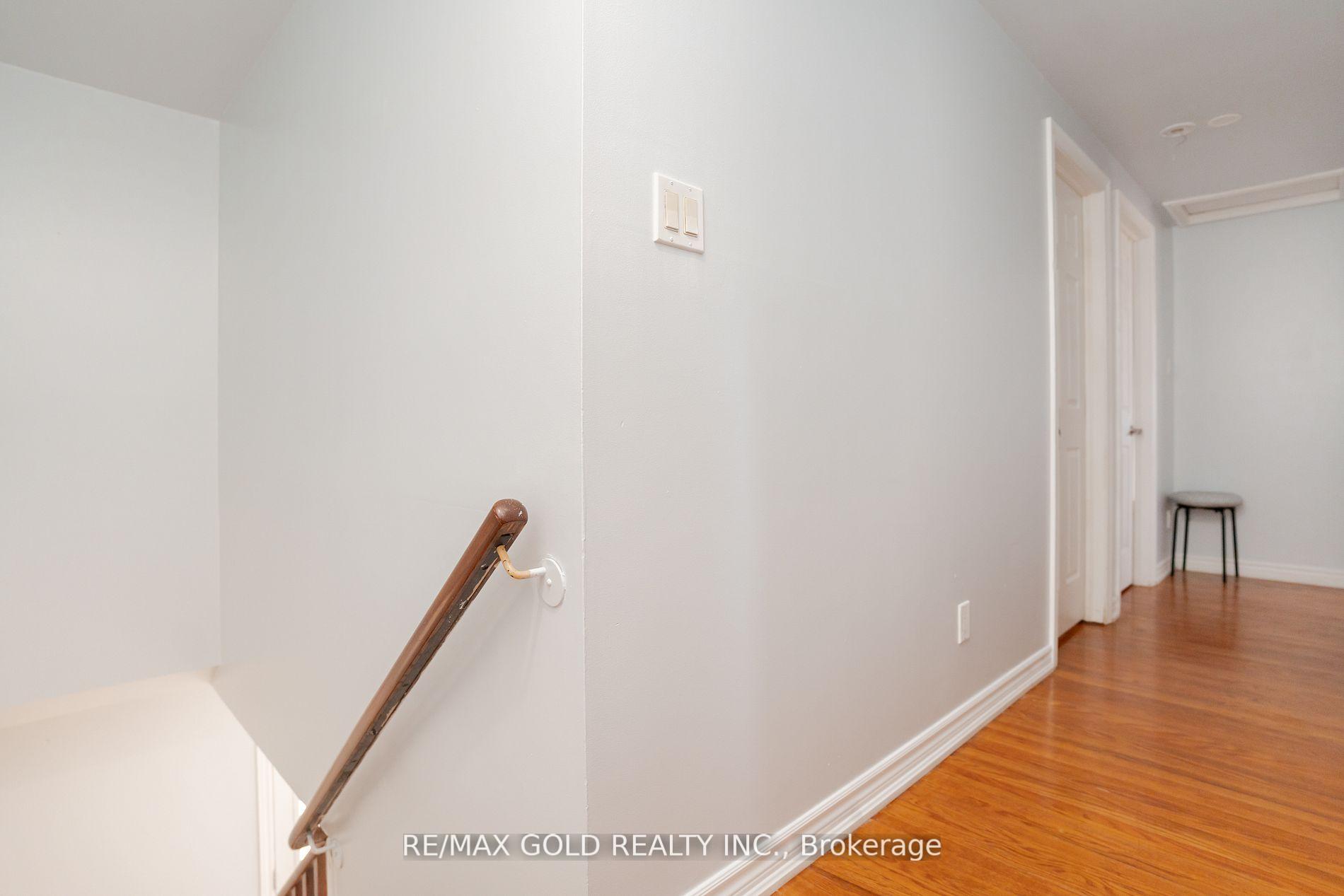 Photo 31 of 30 Dunblaine Crescent, Brampton, Southgate — HOMEH