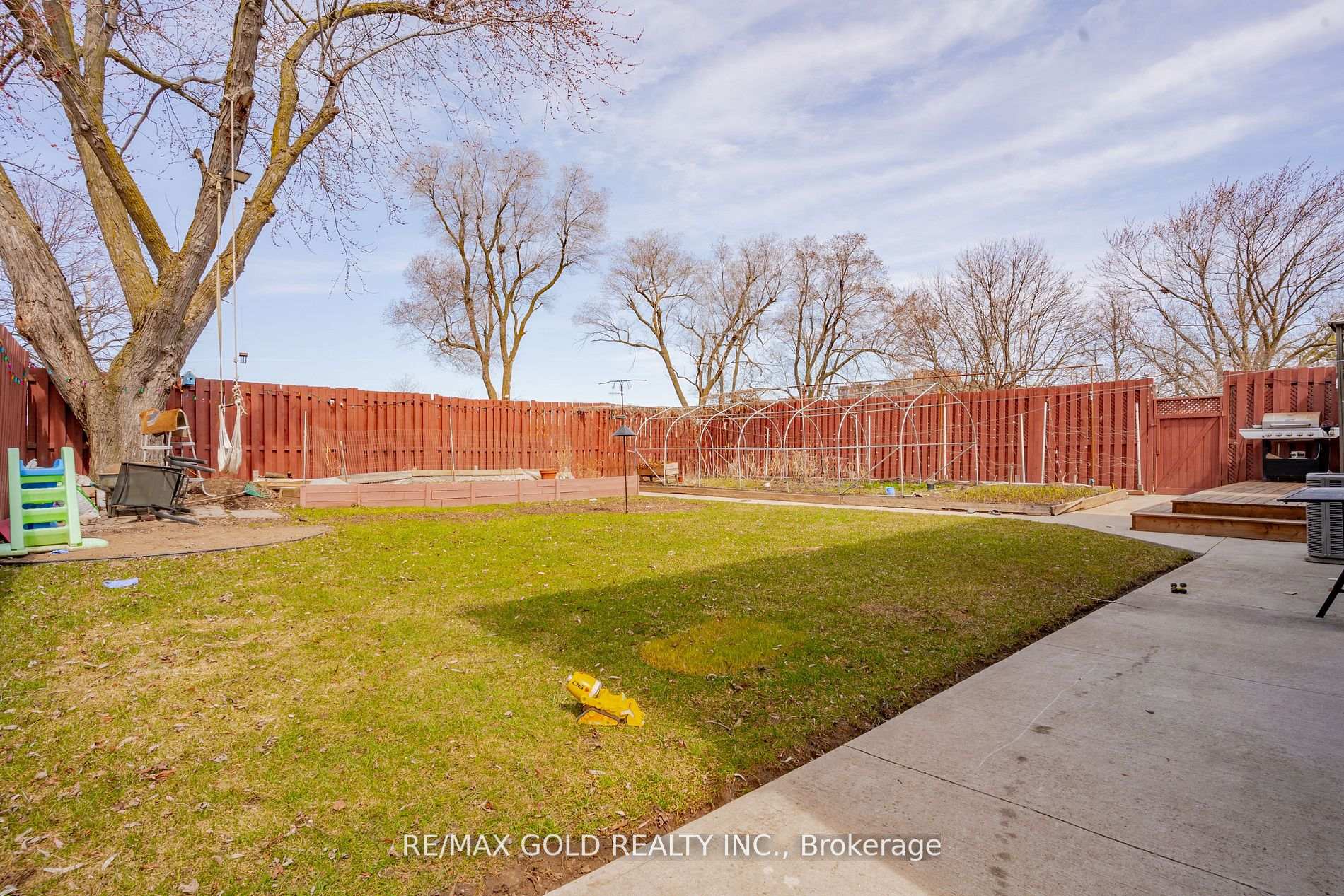 Photo 30 of 30 Dunblaine Crescent, Brampton, Southgate — HOMEH