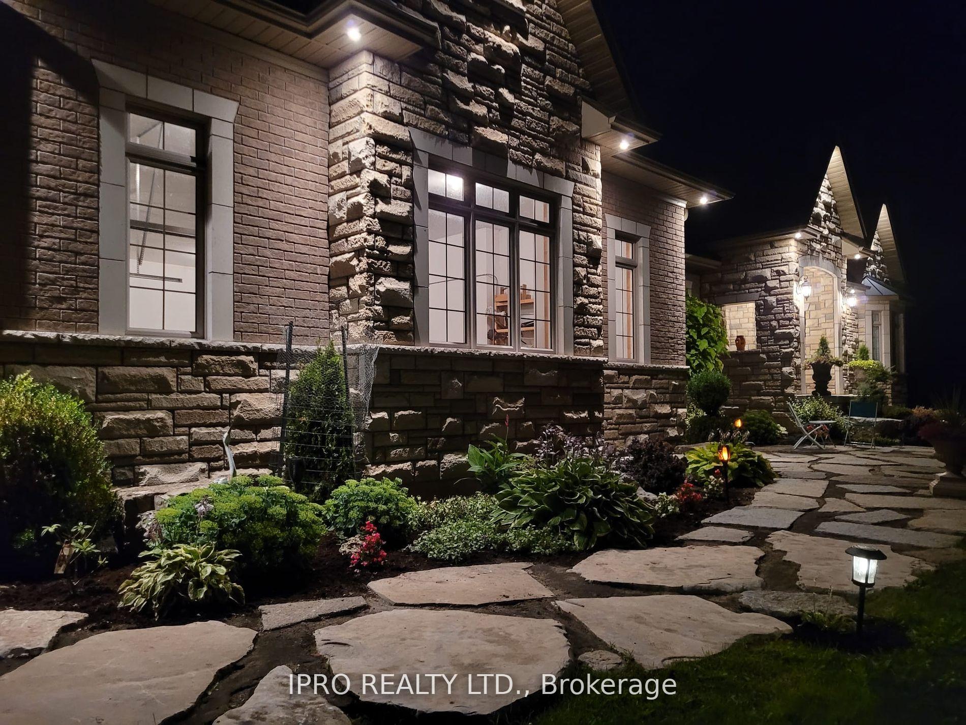 Photo 7 of 705 Lake Ridge Road S, Whitby, Rural Whitby — HOMEH