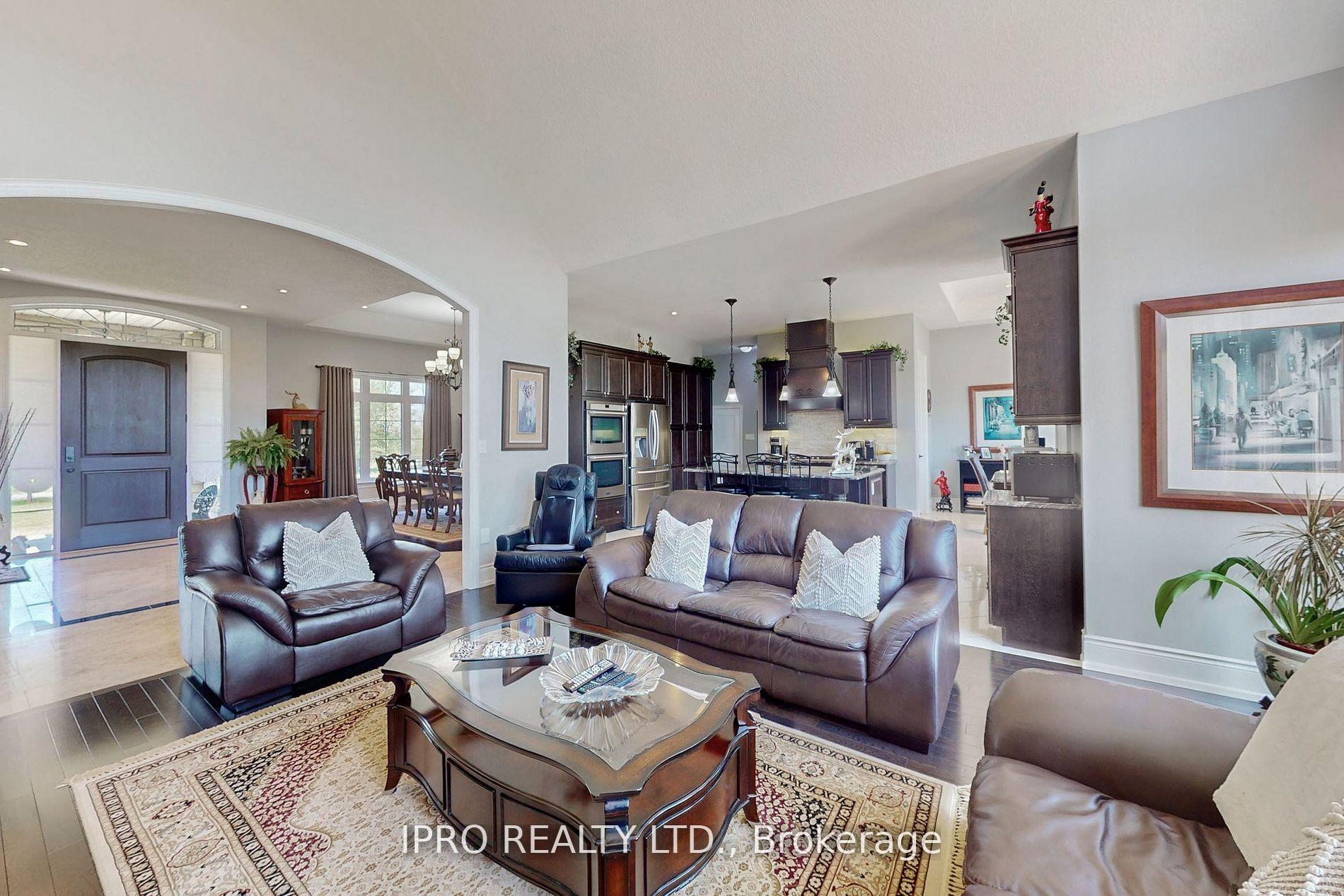 Photo 11 of 705 Lake Ridge Road S, Whitby, Rural Whitby — HOMEH