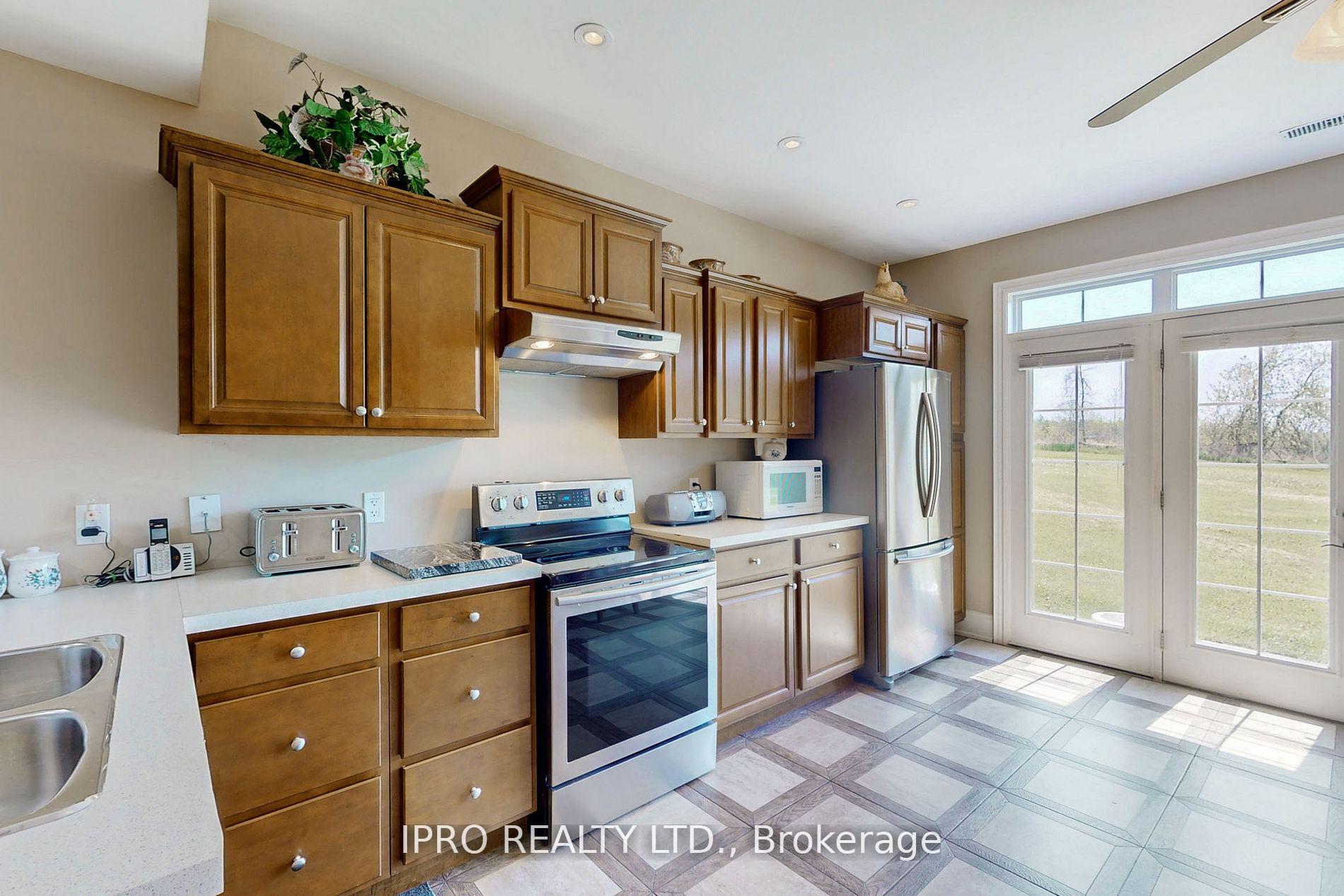 Photo 24 of 705 Lake Ridge Road S, Whitby, Rural Whitby — HOMEH