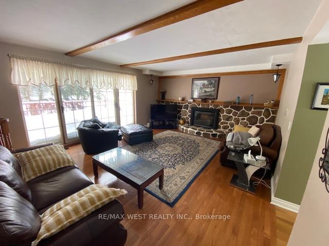 Photo 8 of 352 Pefferlaw Road, Georgina, Pefferlaw — HOMEH