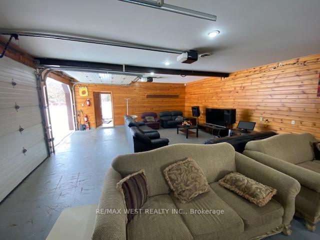 Photo 19 of 352 Pefferlaw Road, Georgina, Pefferlaw — HOMEH