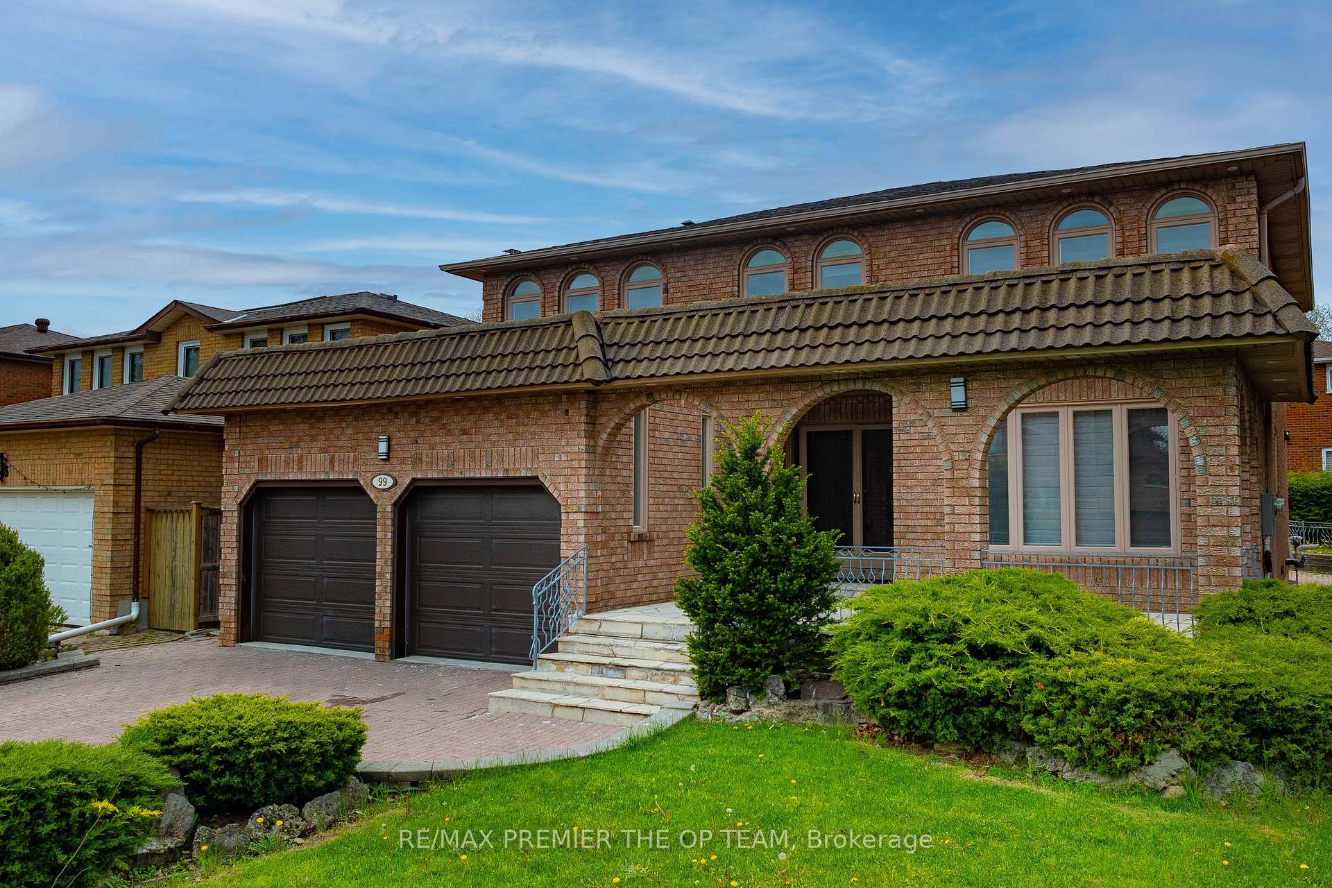 Photo 1 of 99 Benjamin Drive, Vaughan, East Woodbridge — HOMEH