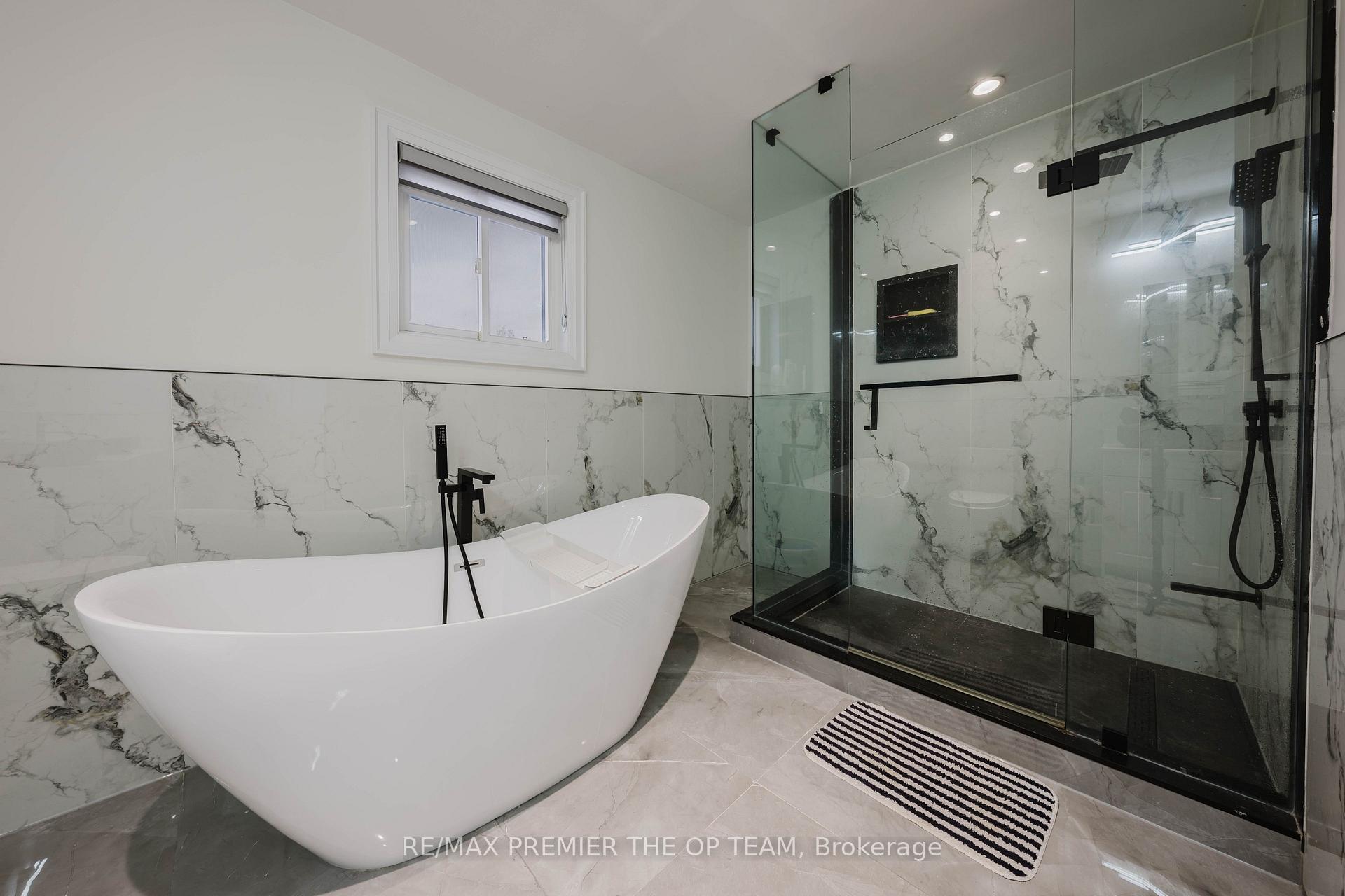 Photo 27 of 99 Benjamin Drive, Vaughan, East Woodbridge — HOMEH