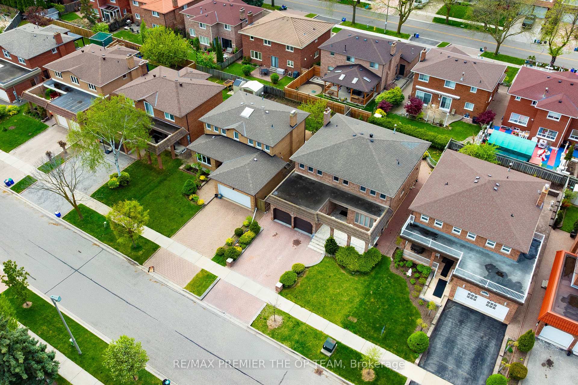 Photo 38 of 99 Benjamin Drive, Vaughan, East Woodbridge — HOMEH