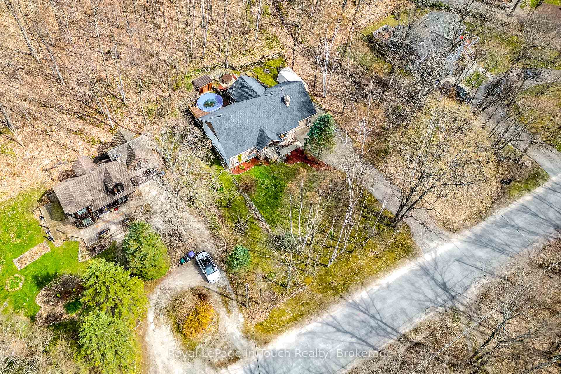 Photo 4 of 119 Silver Birch Drive, Tiny, Rural Tiny — HOMEH