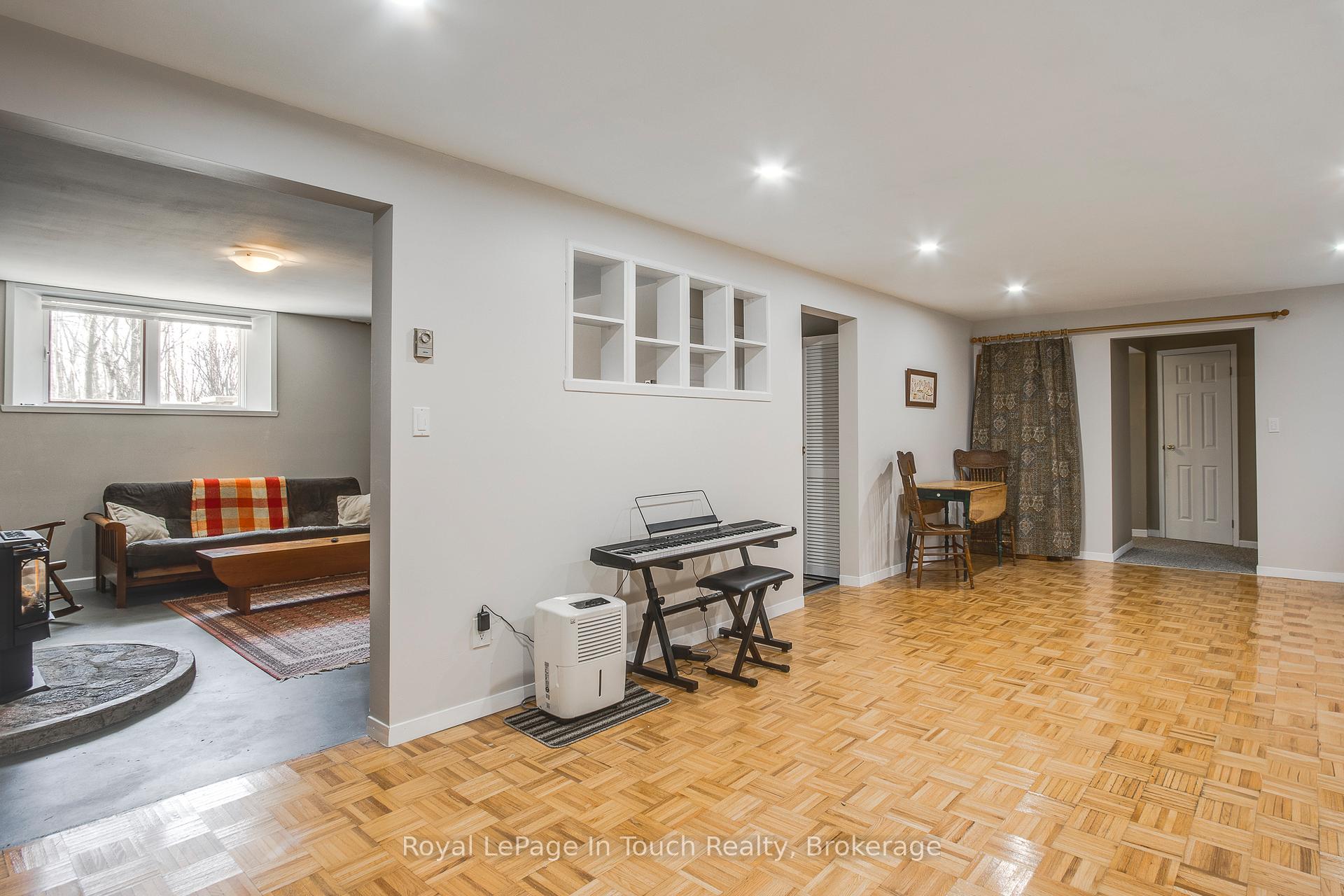 Photo 10 of 119 Silver Birch Drive, Tiny, Rural Tiny — HOMEH