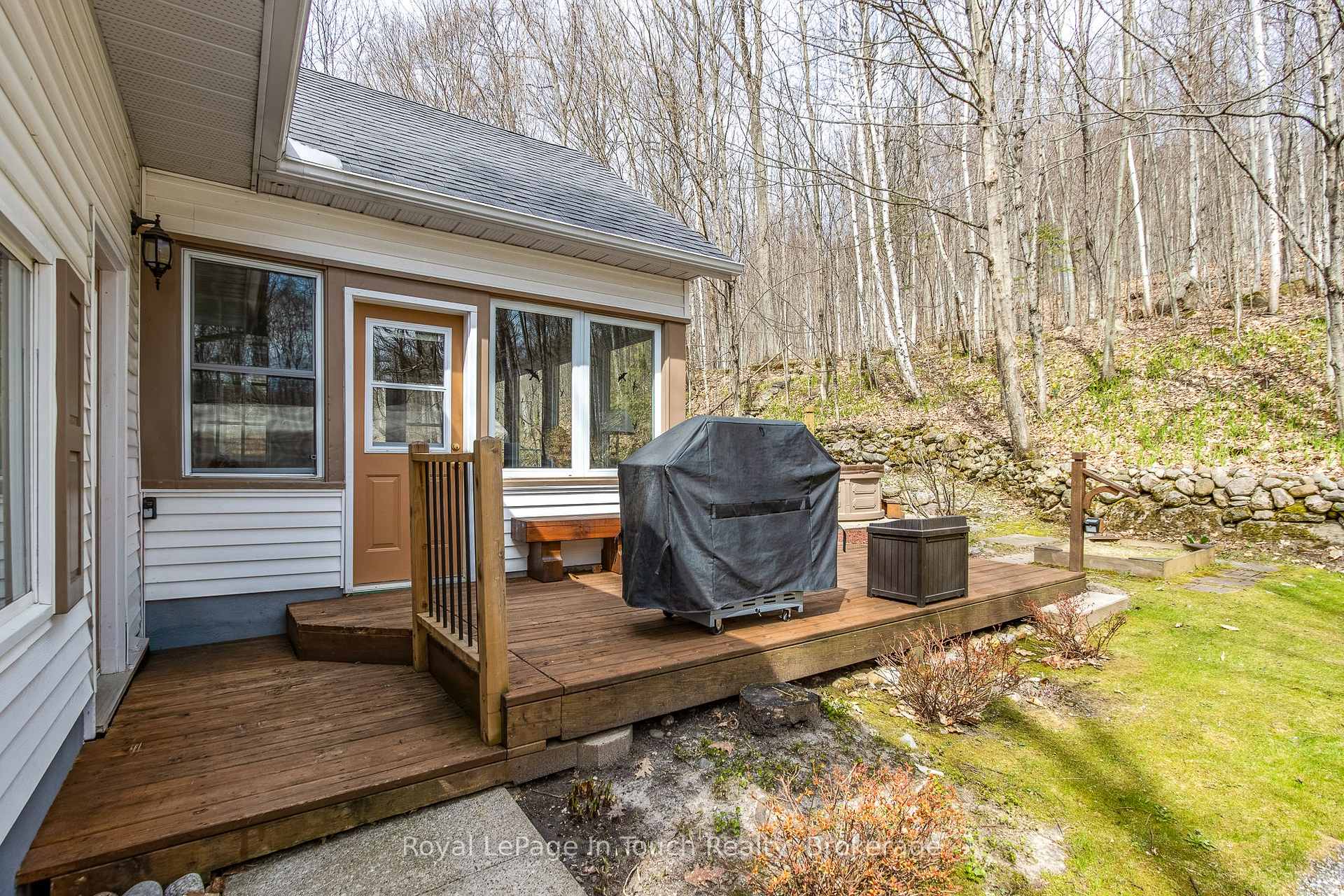 Photo 16 of 119 Silver Birch Drive, Tiny, Rural Tiny — HOMEH