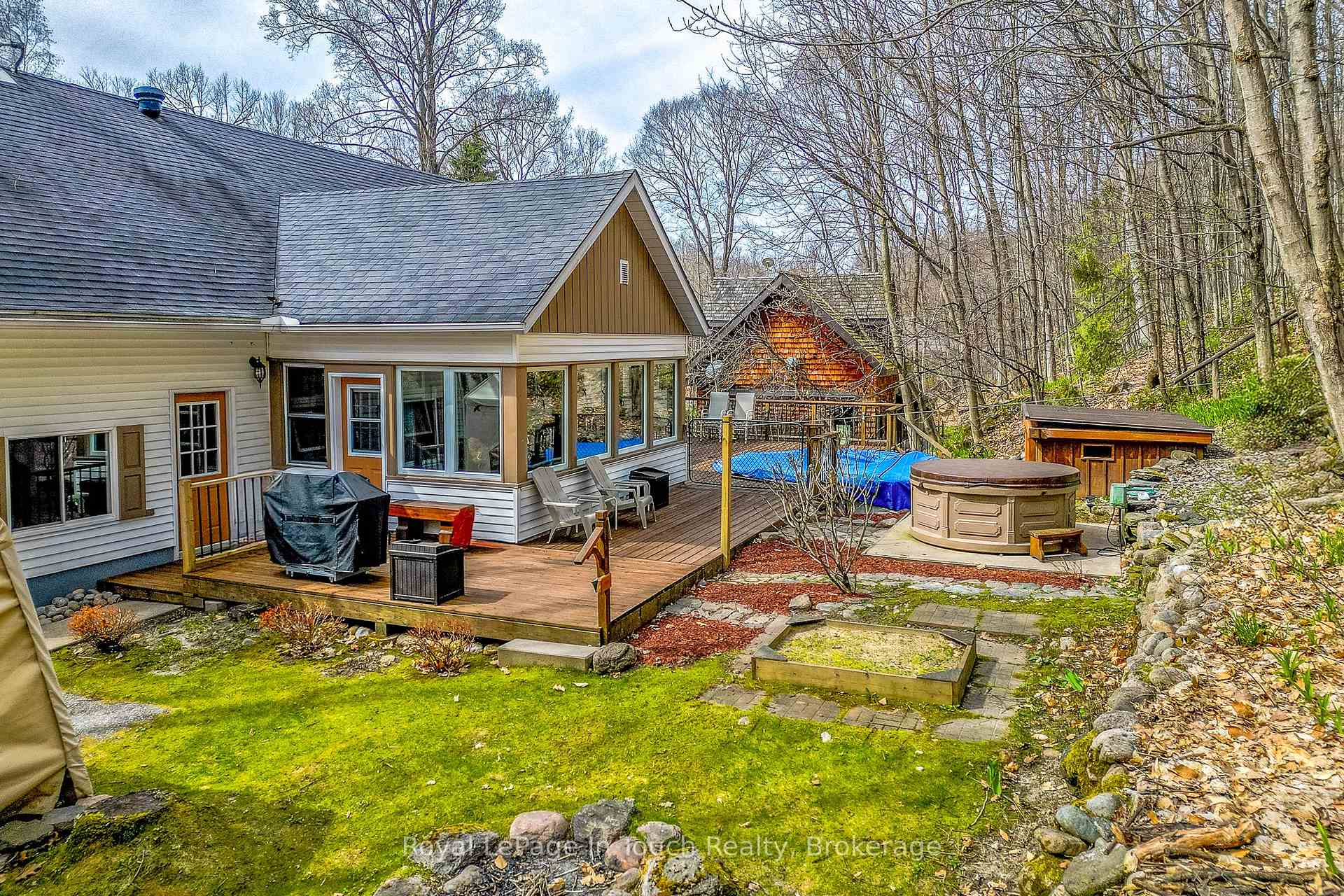 Photo 19 of 119 Silver Birch Drive, Tiny, Rural Tiny — HOMEH