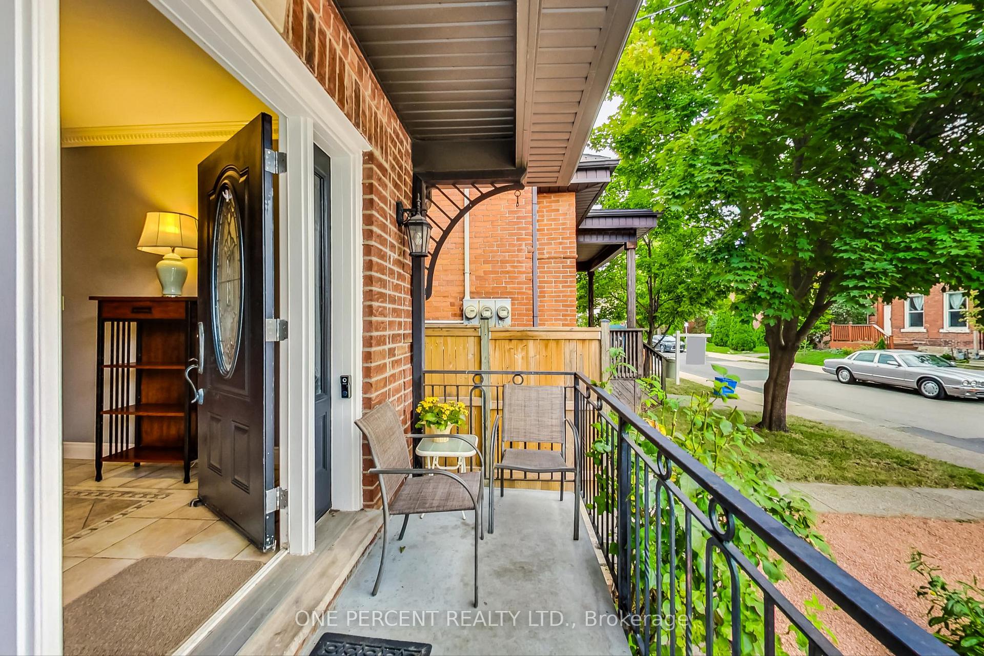 Photo 3 of 23 Grove Street, Hamilton, Corktown — HOMEH