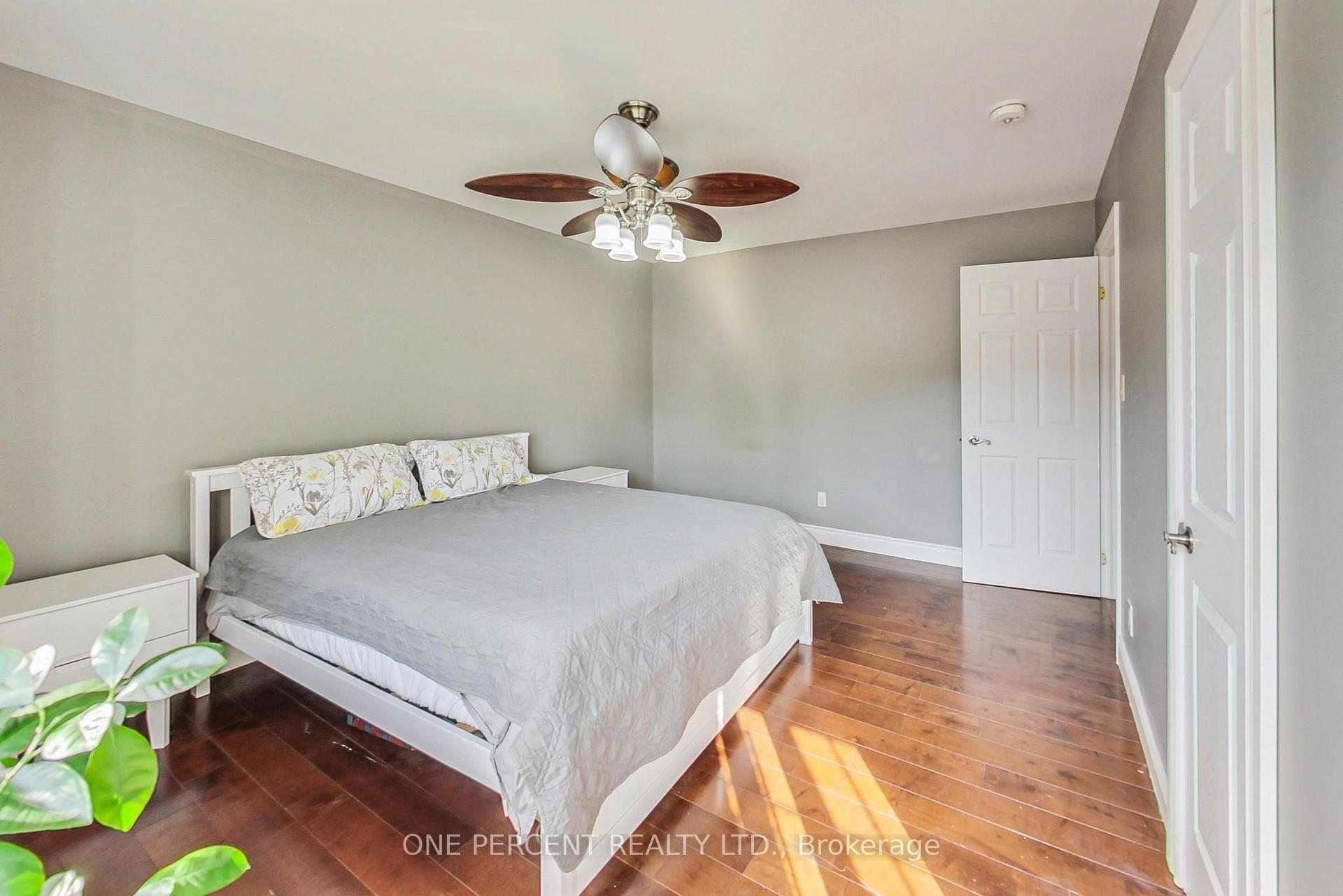 Photo 15 of 23 Grove Street, Hamilton, Corktown — HOMEH