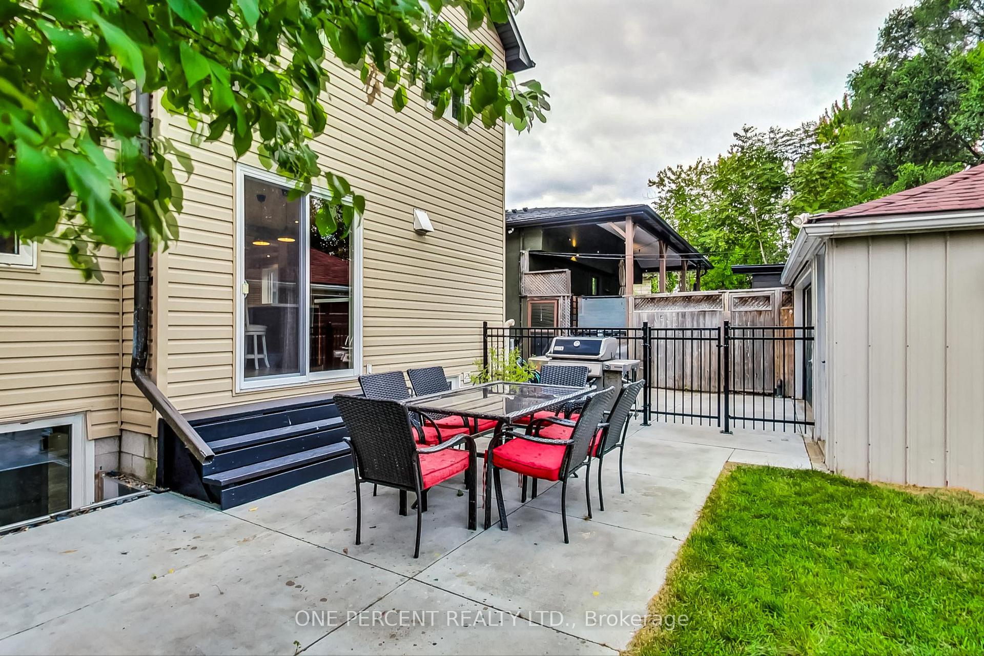 Photo 25 of 23 Grove Street, Hamilton, Corktown — HOMEH