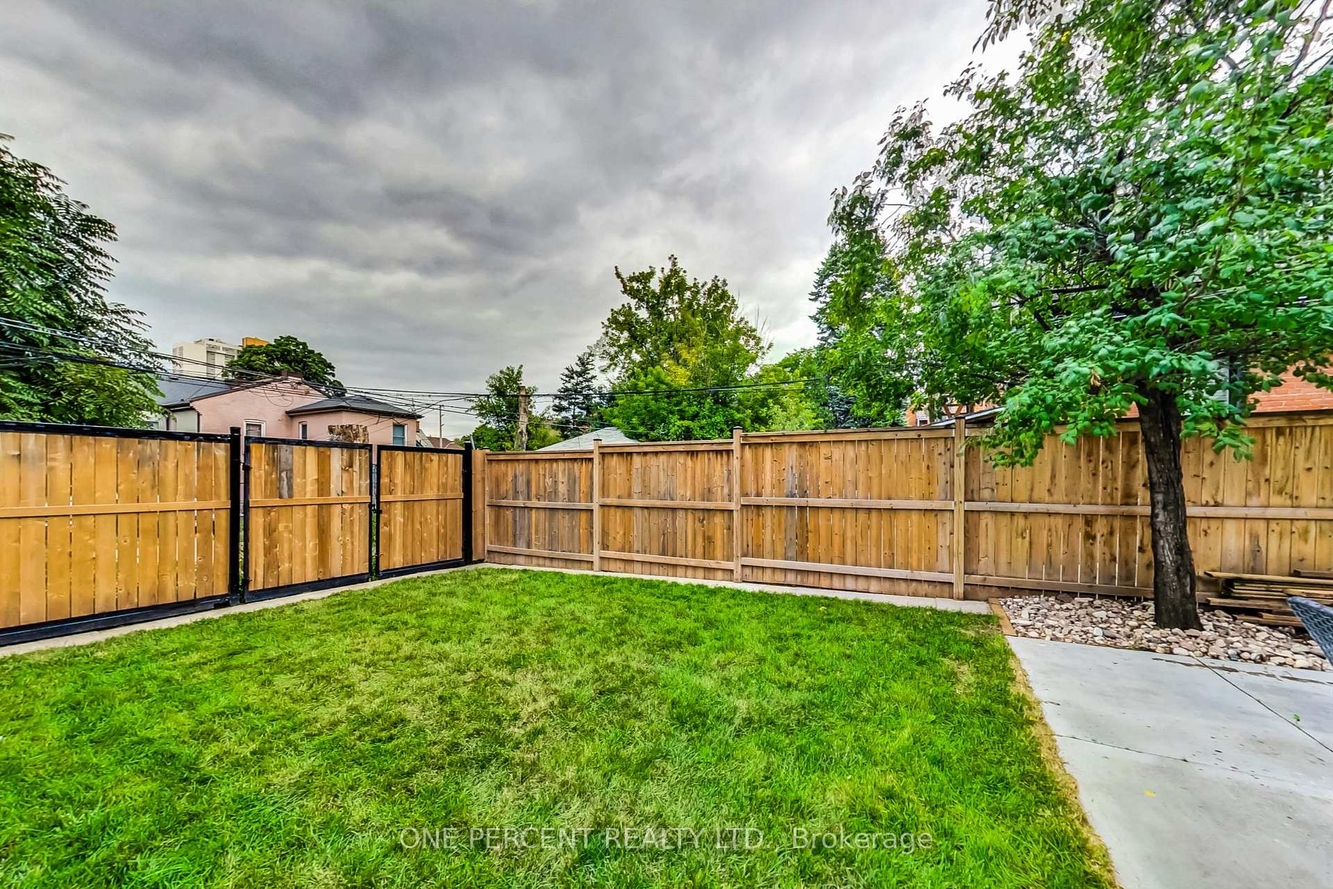 Photo 34 of 23 Grove Street, Hamilton, Corktown — HOMEH