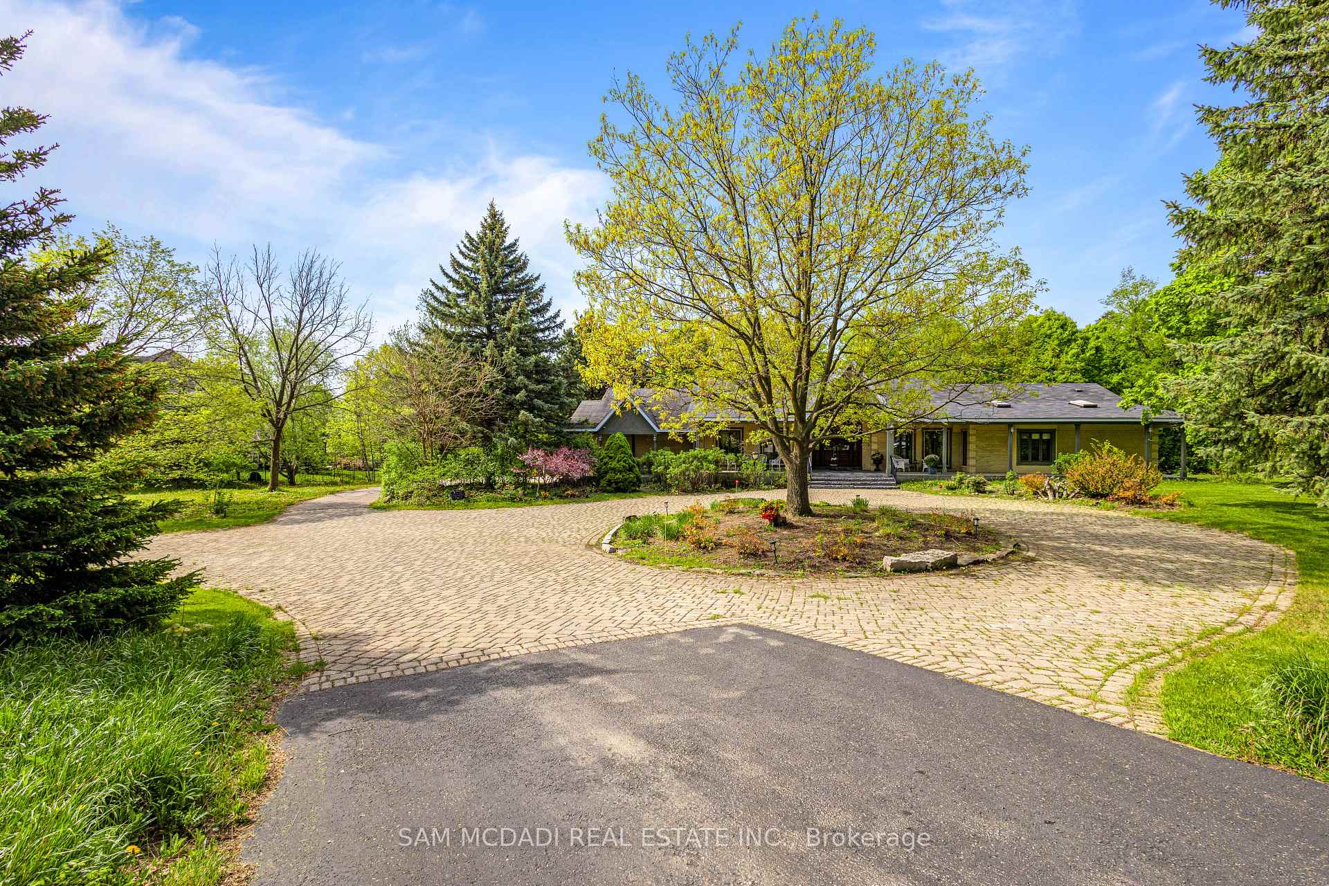 Photo 29 of 16 Calstock Place, Brampton, Credit Valley — HOMEH