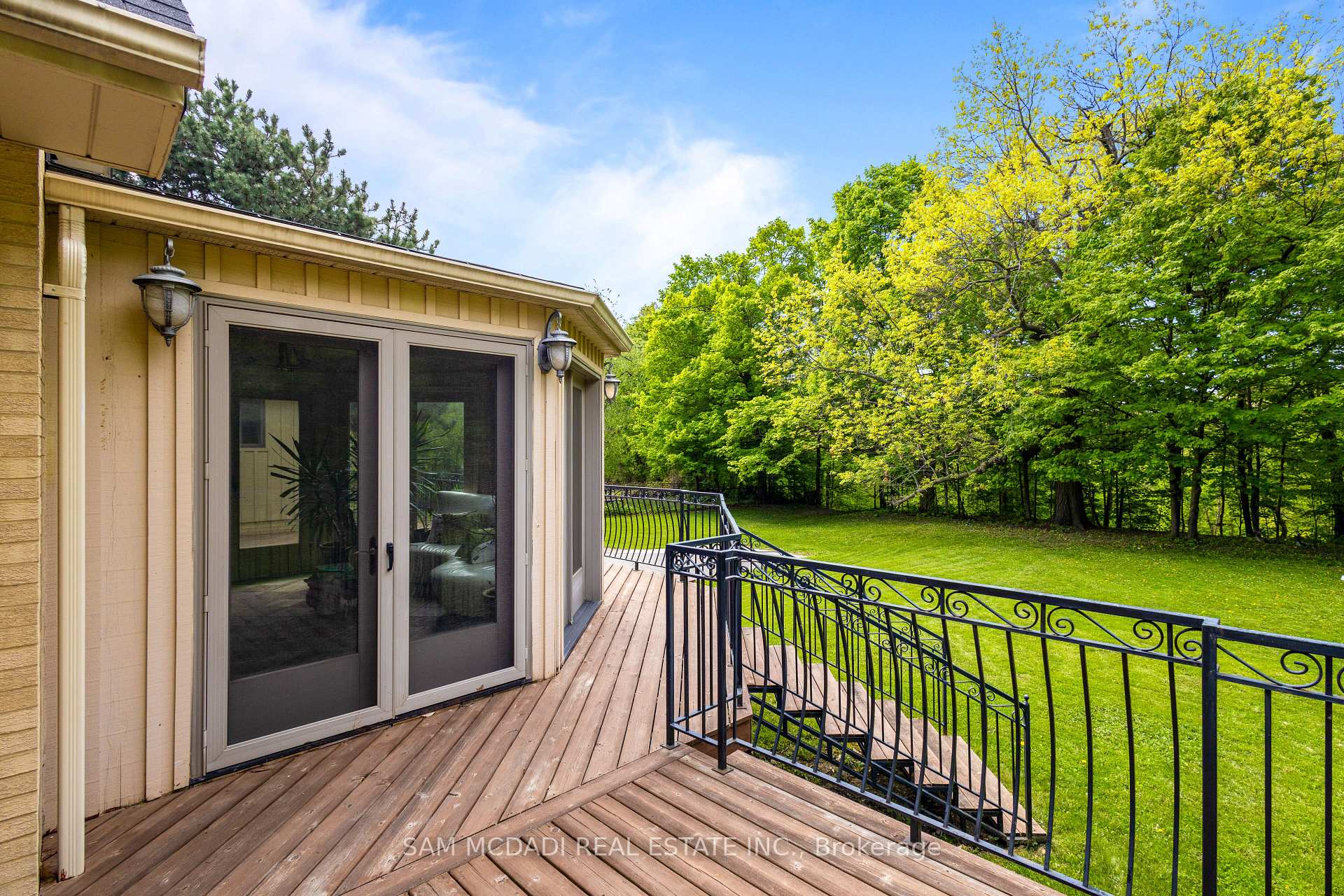 Photo 36 of 16 Calstock Place, Brampton, Credit Valley — HOMEH