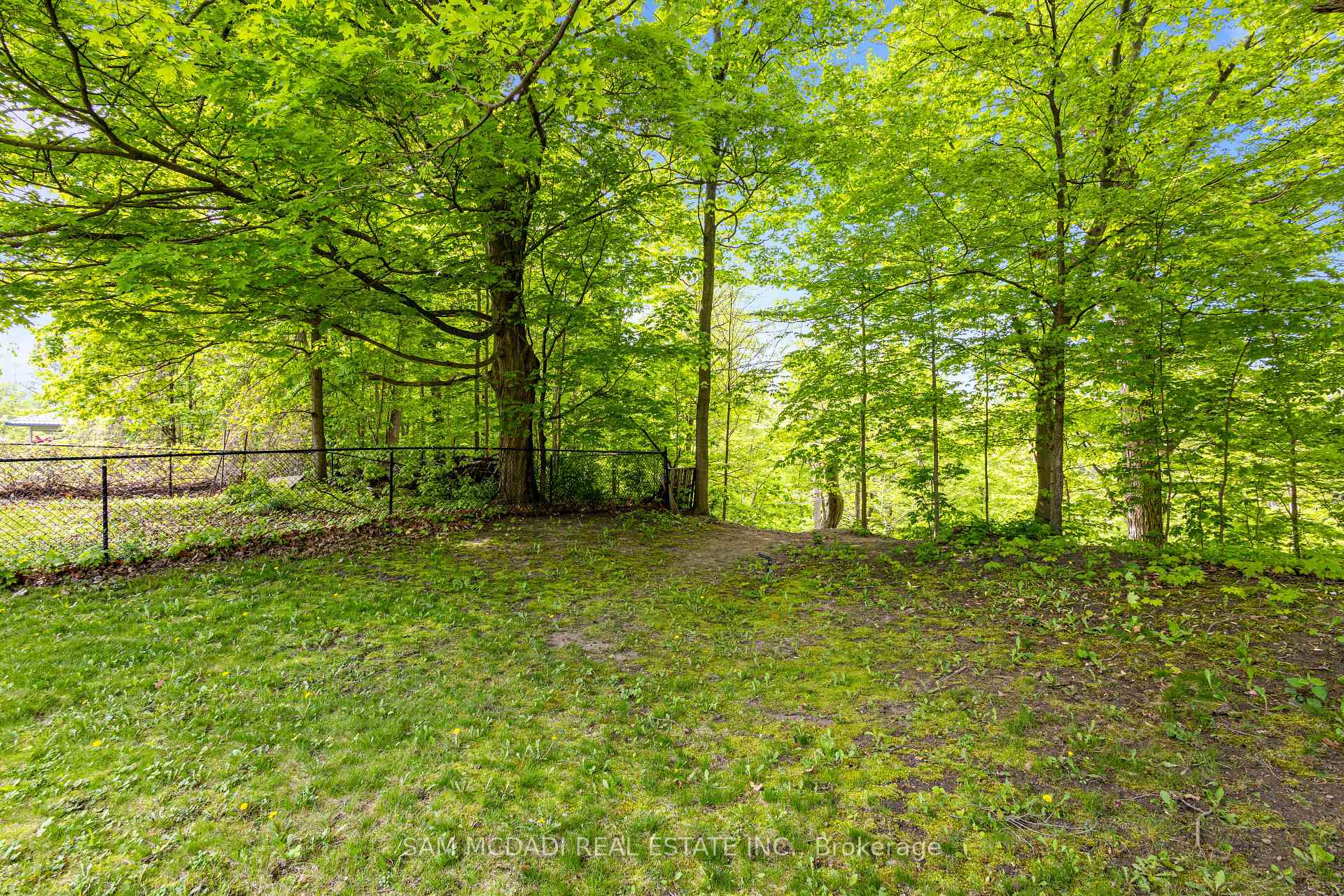 Photo 41 of 16 Calstock Place, Brampton, Credit Valley — HOMEH