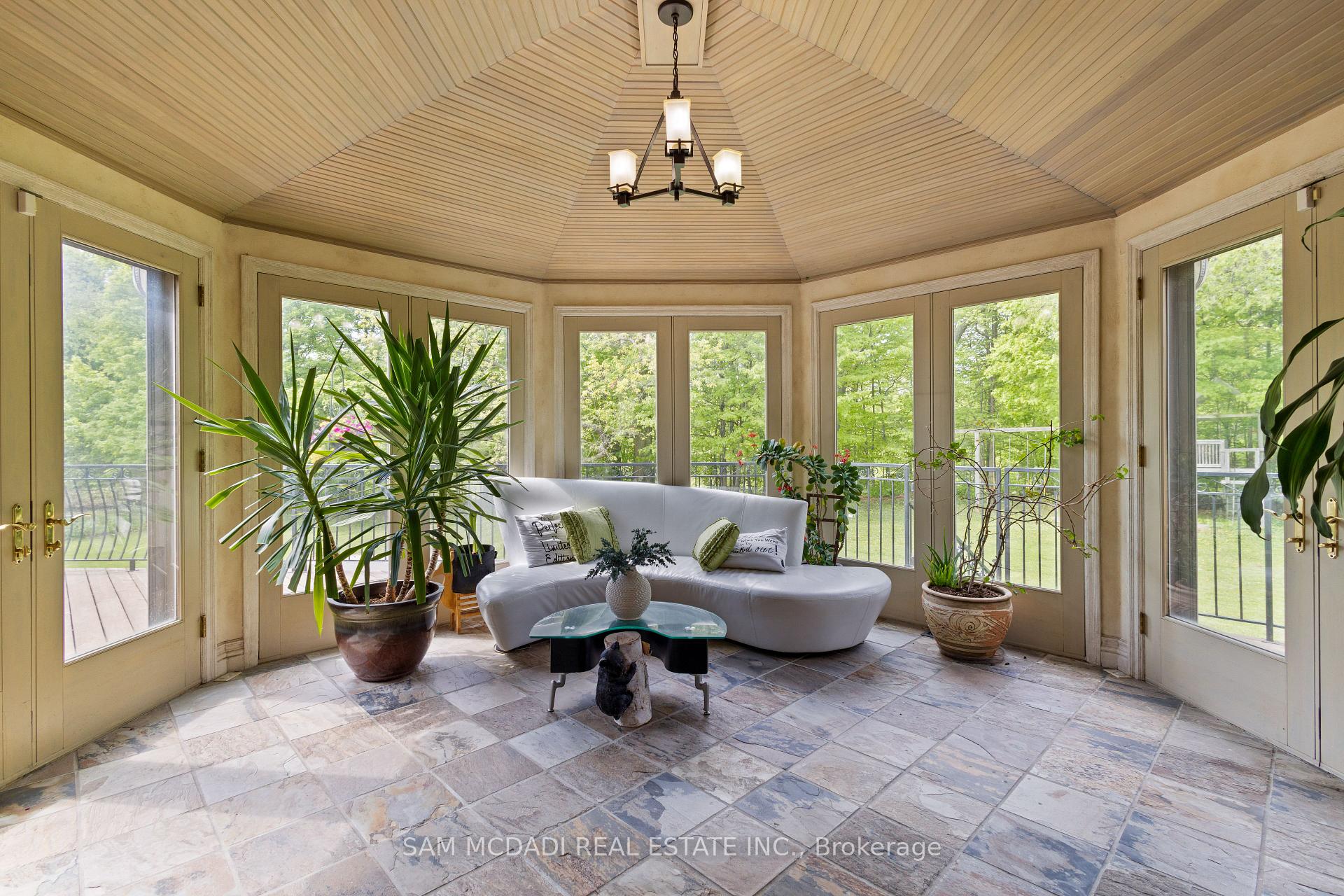 Photo 8 of 16 Calstock Place, Brampton, Credit Valley — HOMEH