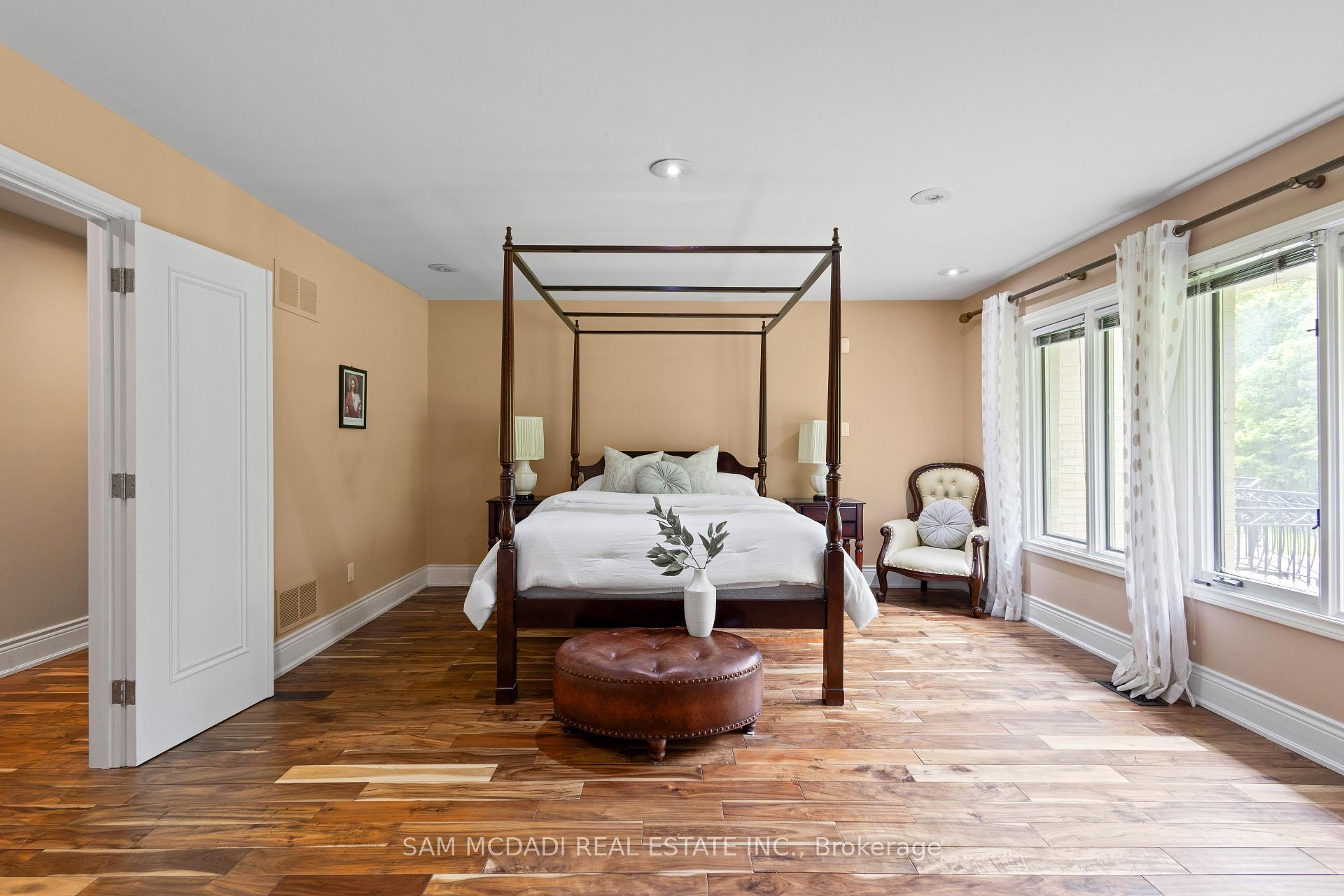 Photo 35 of 16 Calstock Place, Brampton, Credit Valley — HOMEH