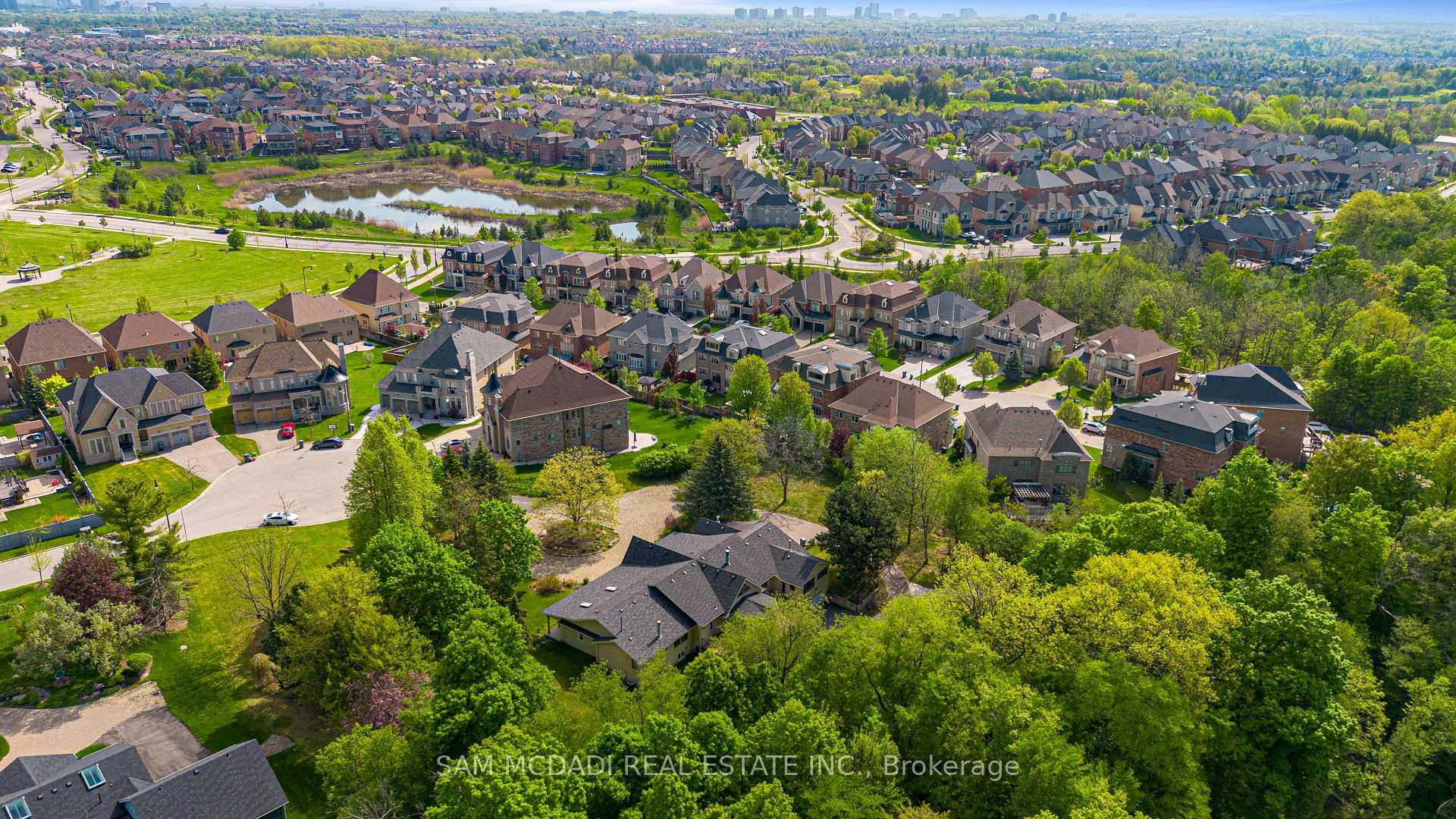 Photo 25 of 16 Calstock Place, Brampton, Credit Valley — HOMEH